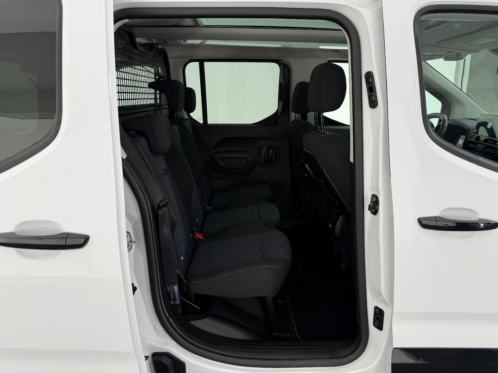 Fiat Doblo Combi 1.5 BlueHDİ Premio Plus - 2025 - Detay