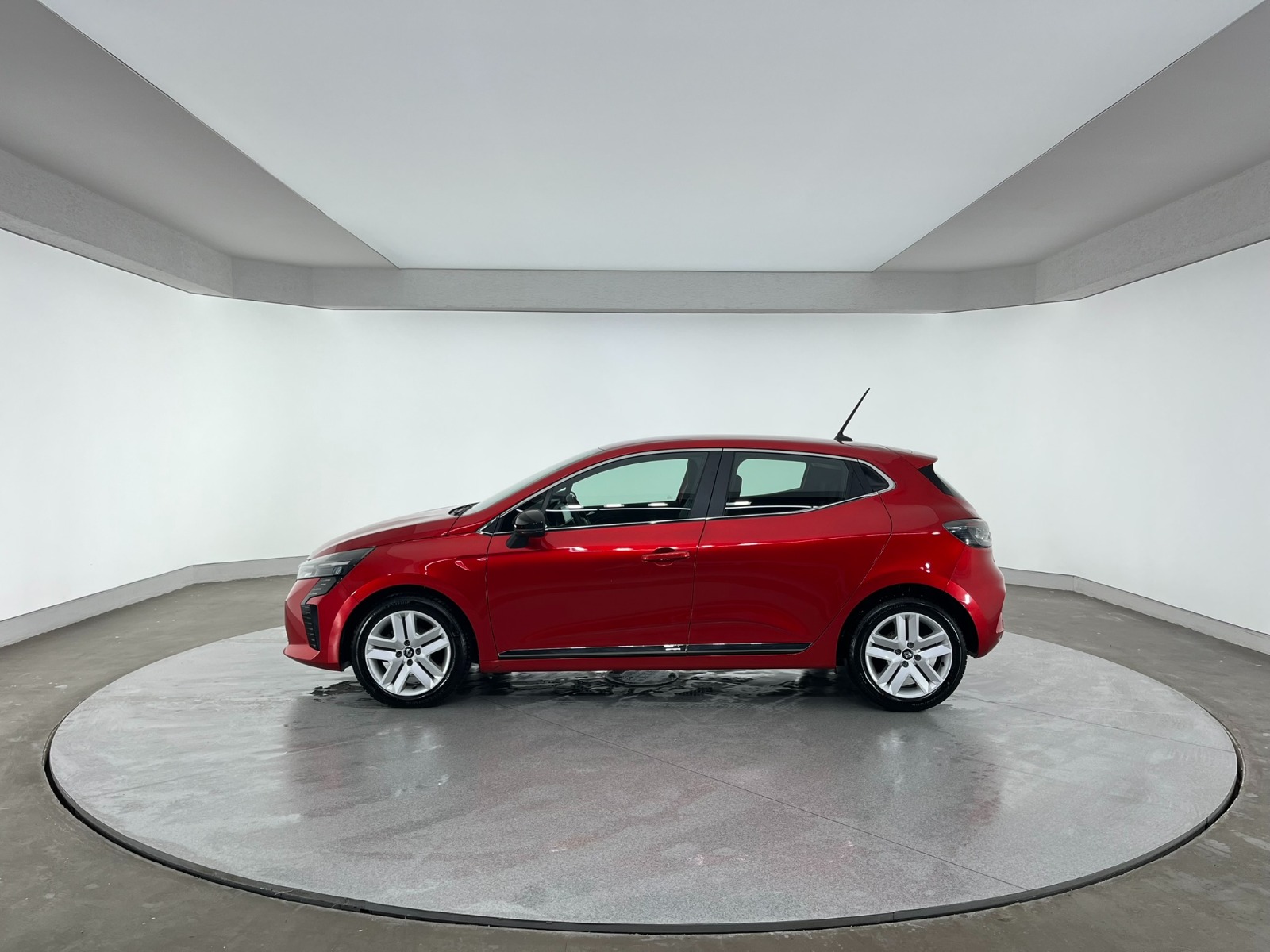 Renault Clio Hatchback 1.0 TCe Evolution X-Tronic - 2024 - Detay