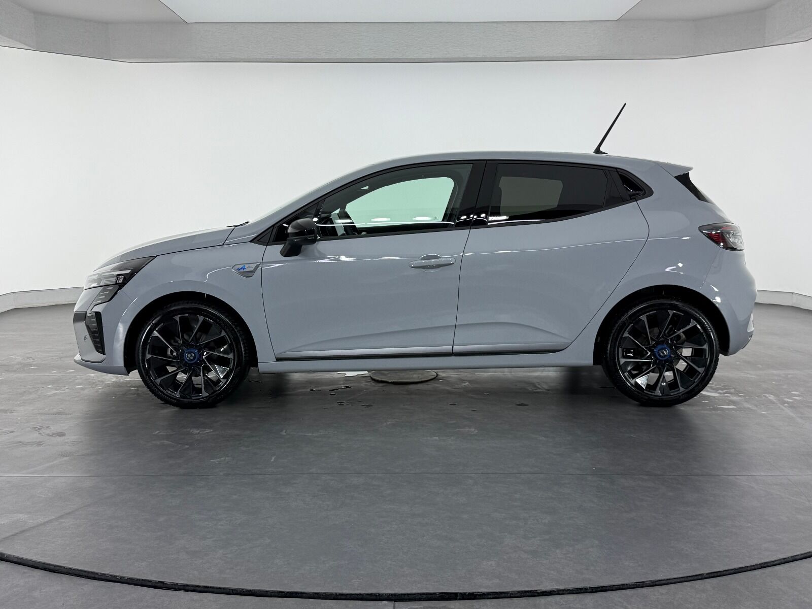 Renault Clio 1.0 TCE Techno Esprit Alpine X-Tronic - 2025 - Detay