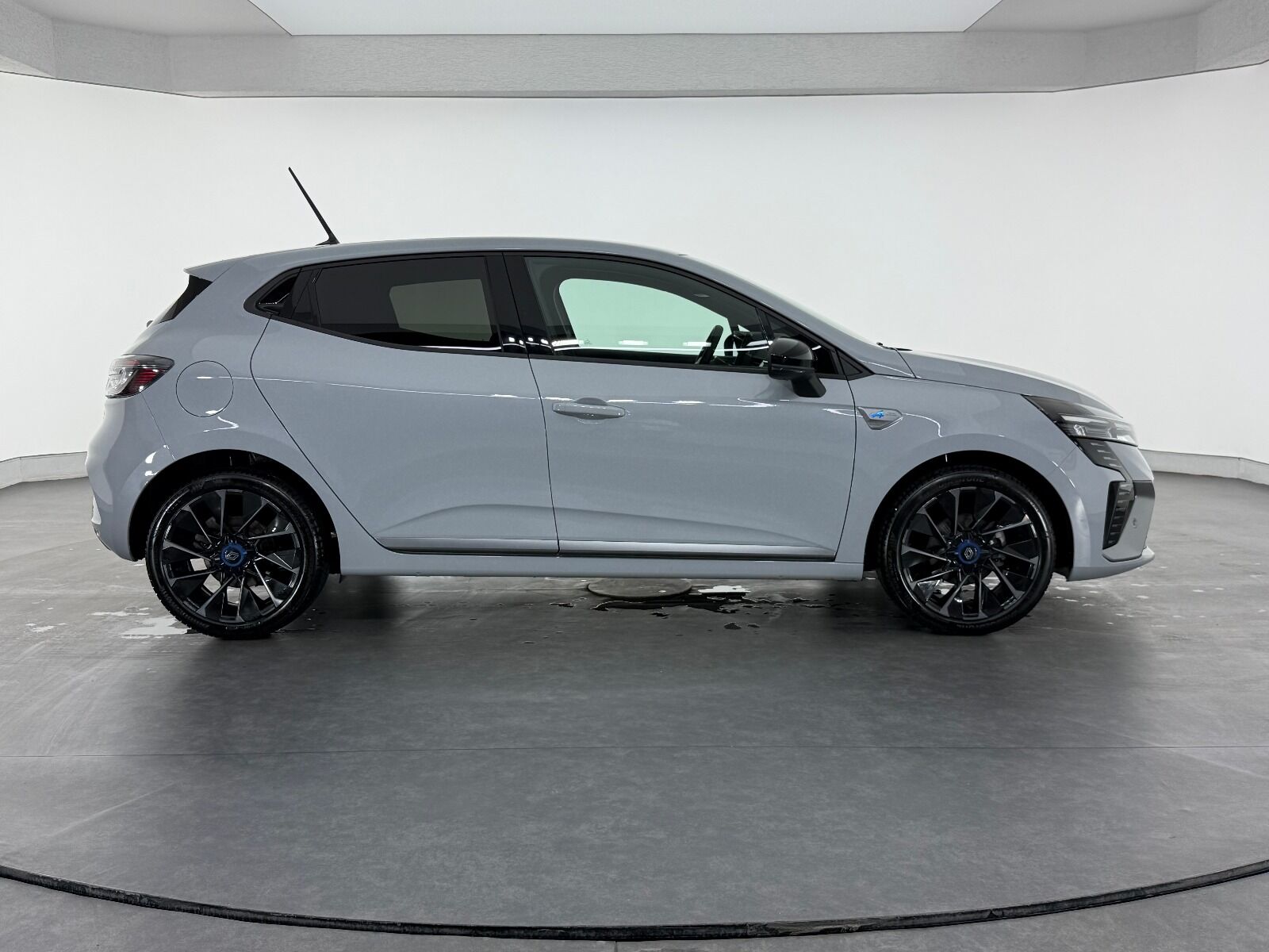 Renault Clio 1.0 TCE Techno Esprit Alpine X-Tronic - 2025 - Detay