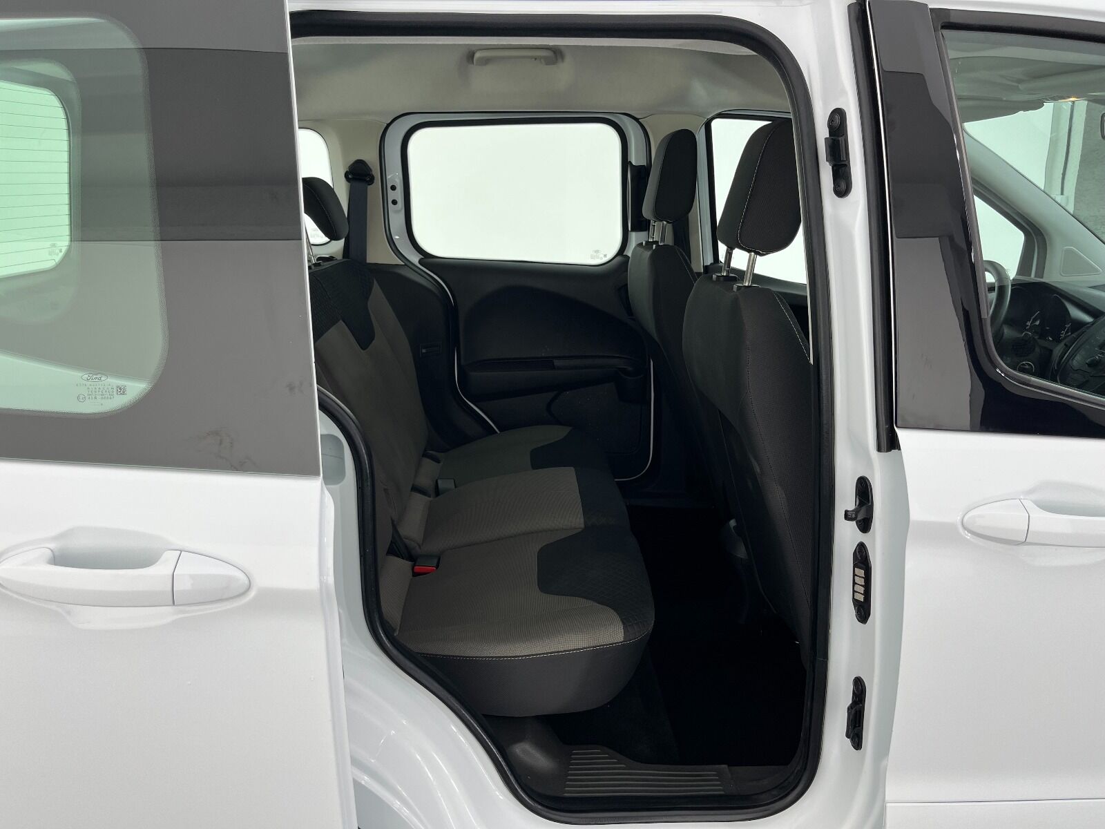 Ford Tourneo Courier 1.5 TDCI Deluxe - 2023 - Detay