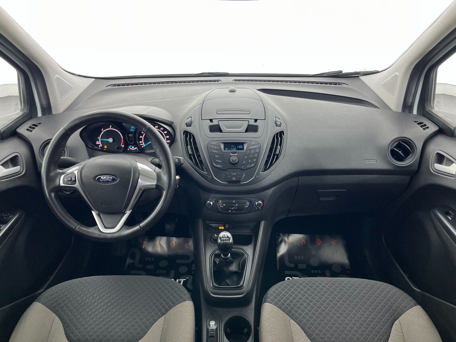 Ford Tourneo Courier 1.5 TDCI Deluxe - 2023 - Detay