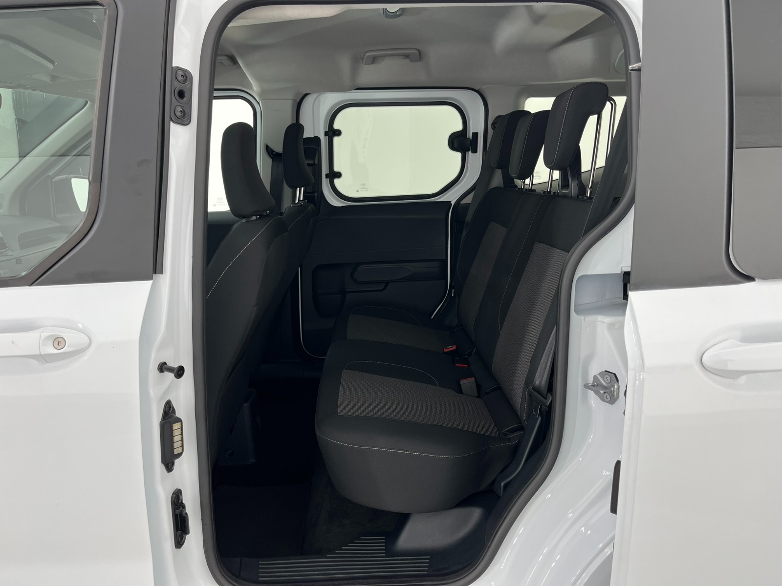 Ford Tourneo Courier Kombi 1.5 EcoBlue Deluxe - 2025 - Detay