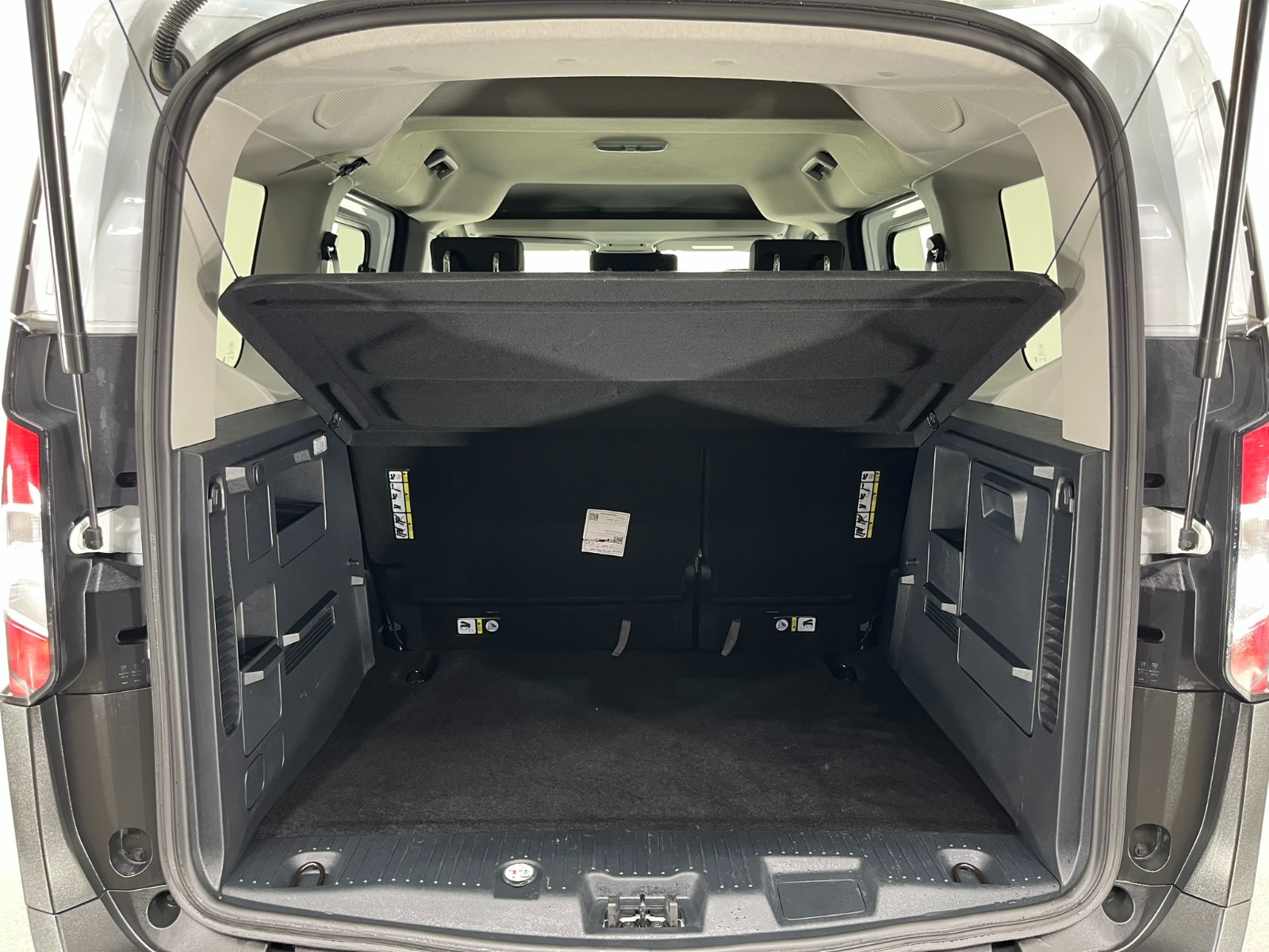 Ford Tourneo Courier Kombi 1.5 EcoBlue Deluxe - 2025 - Detay