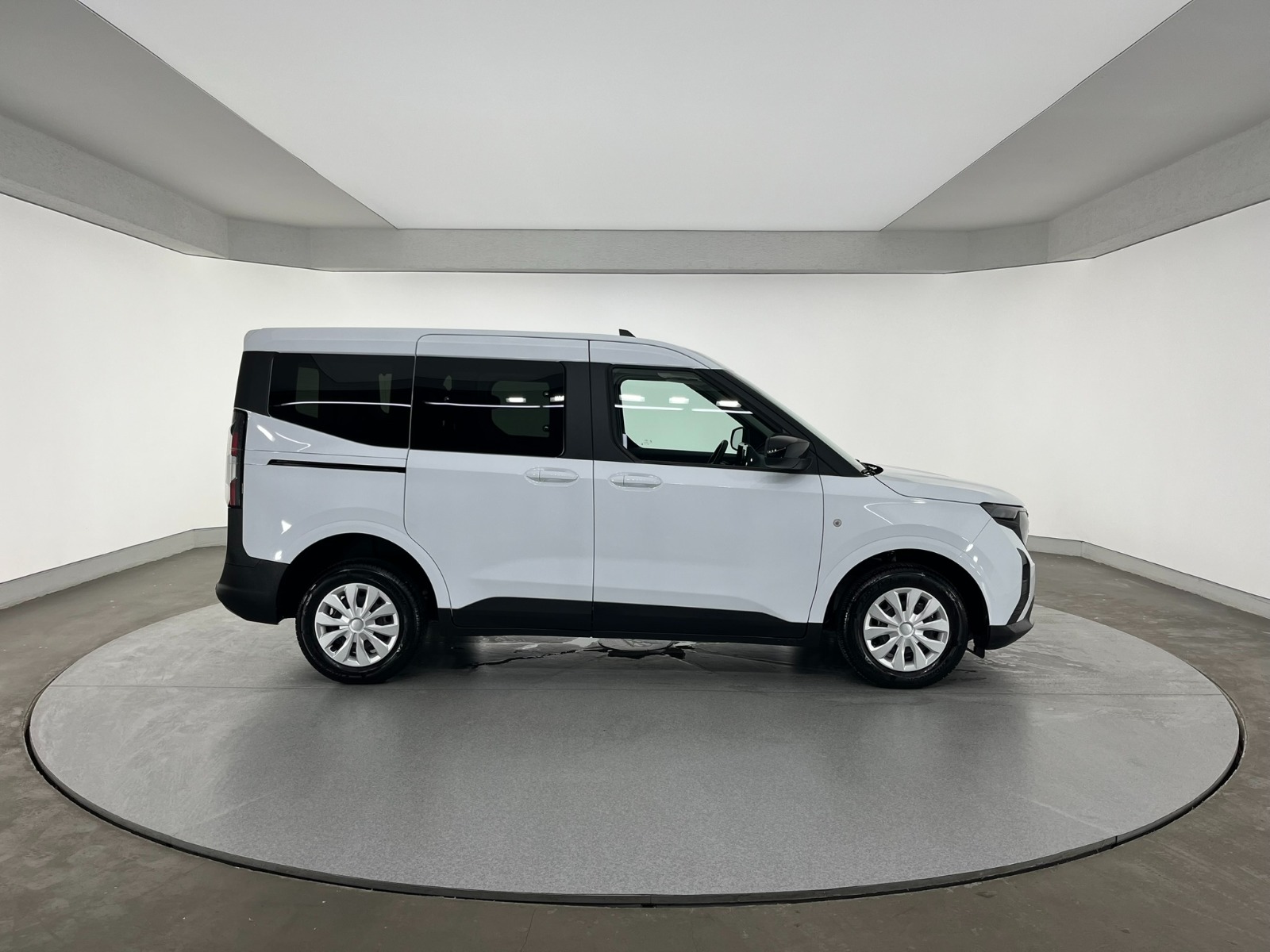 Ford Tourneo Courier Kombi 1.5 EcoBlue Deluxe - 2025 - Detay