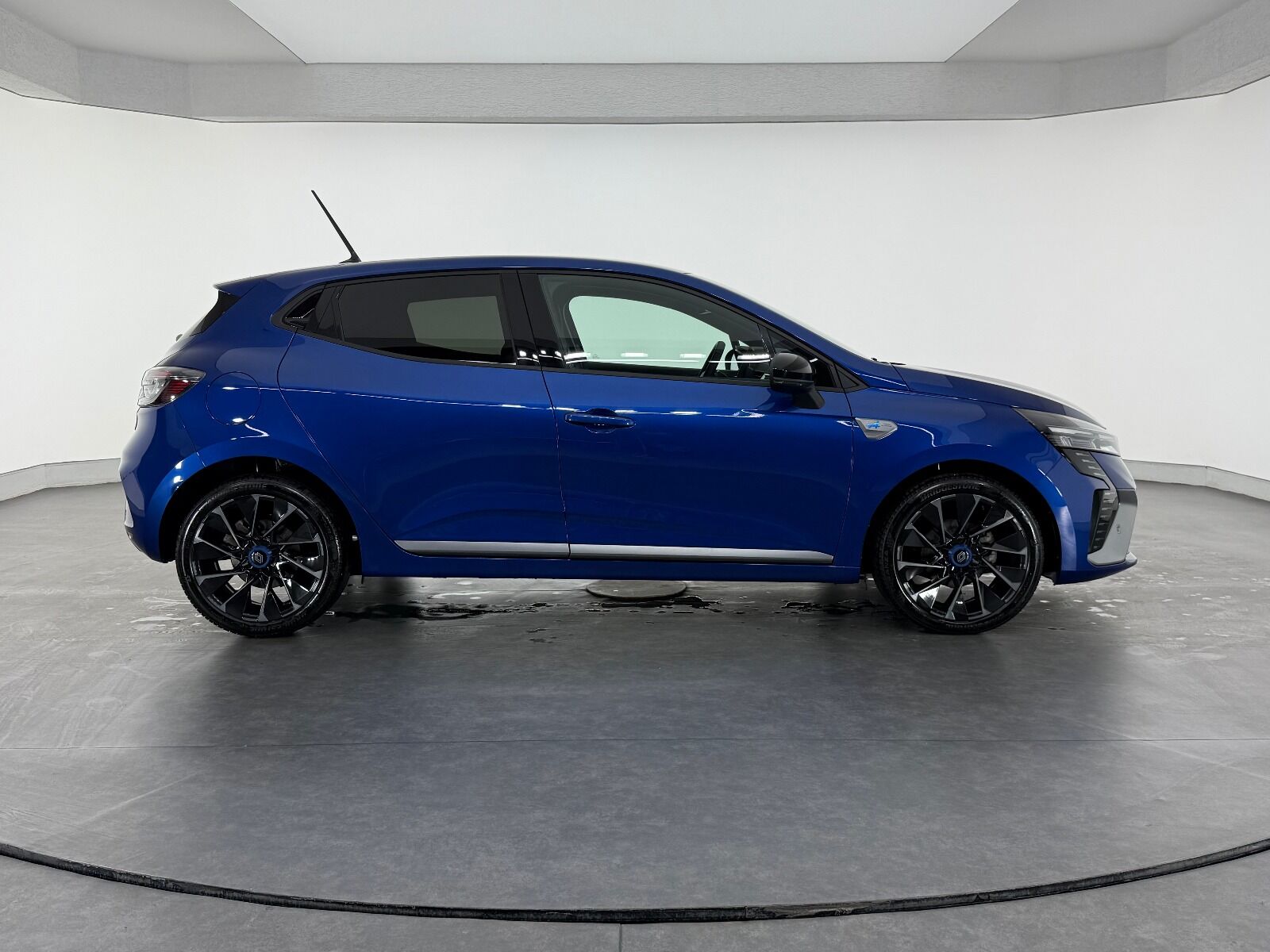 Renault Clio 1.0 TCE Techno Esprit Alpine X-Tronic - 2025 - Detay