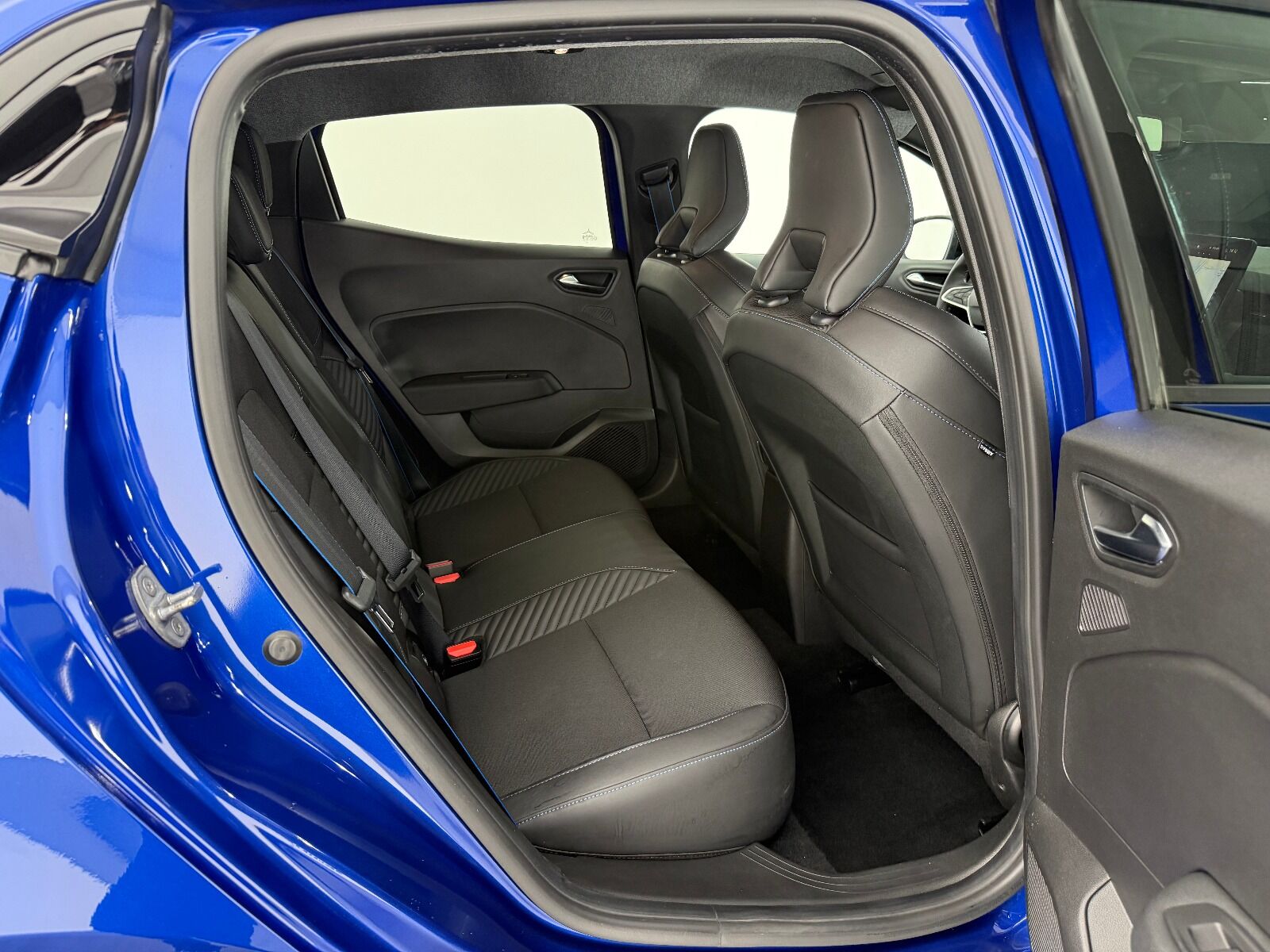 Renault Clio 1.0 TCE Techno Esprit Alpine X-Tronic - 2025 - Detay