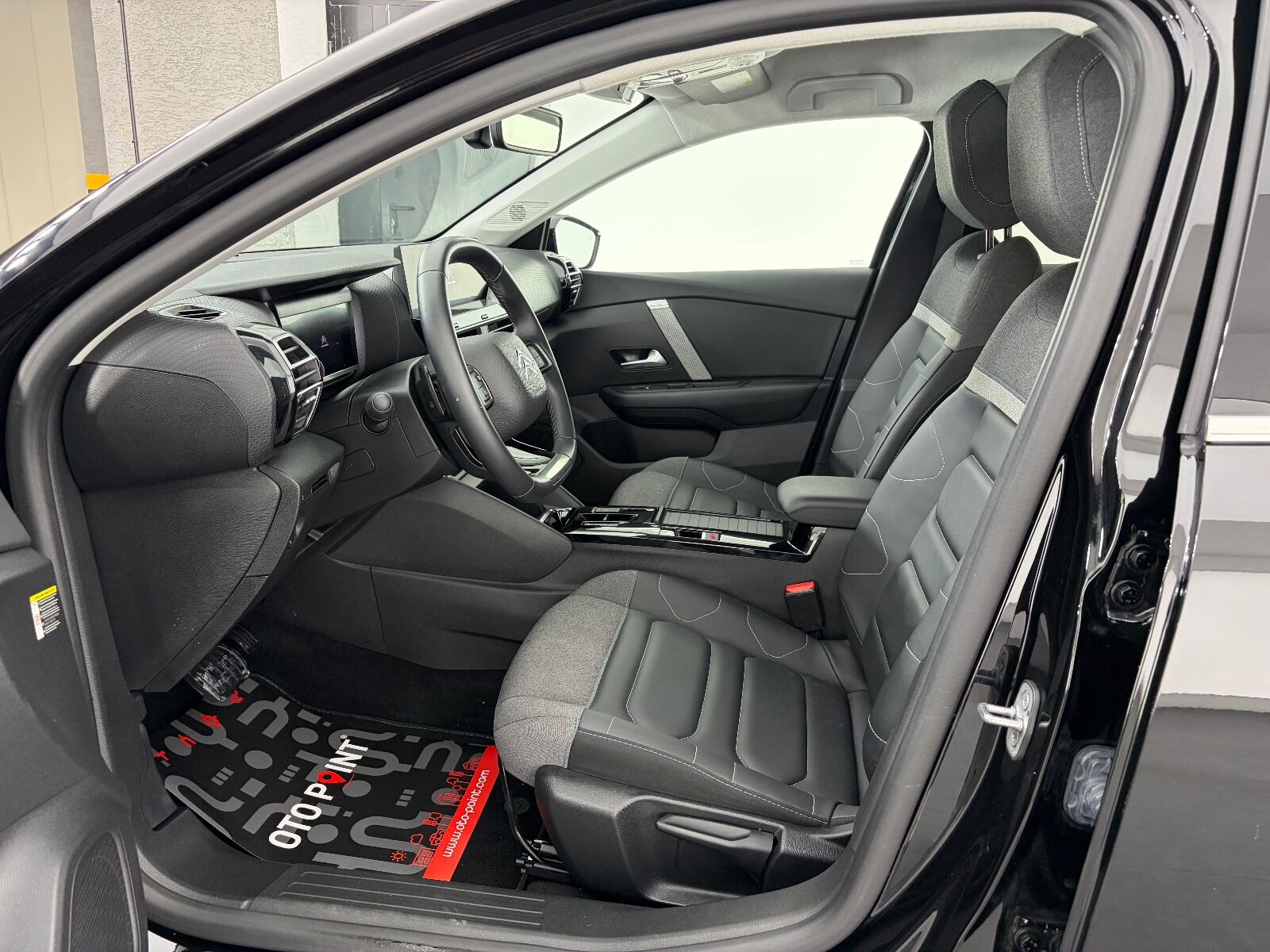 Citroen C4 X 1.2 Puretech Shine EAT8 - 2024 - Detay