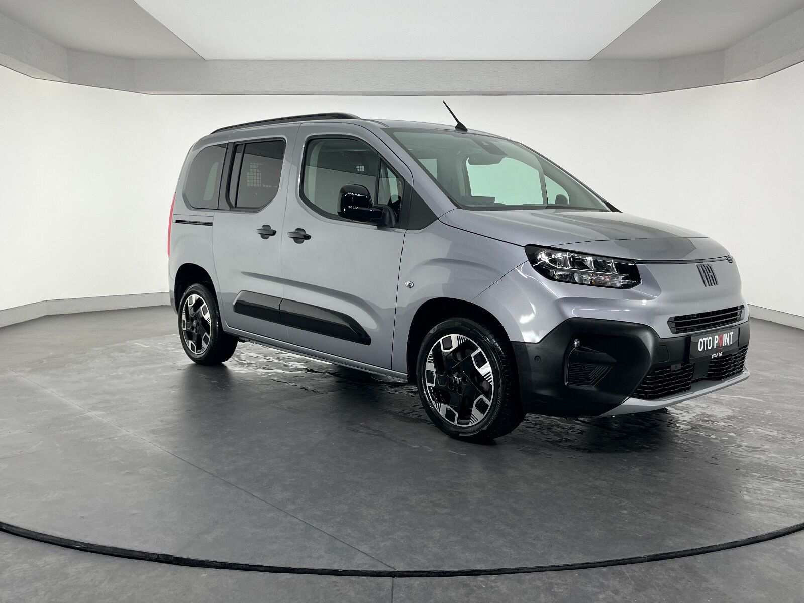 Fiat Doblo Combi 1.5 BlueHDI Premio Plus Otomatik - 2025 - Detay