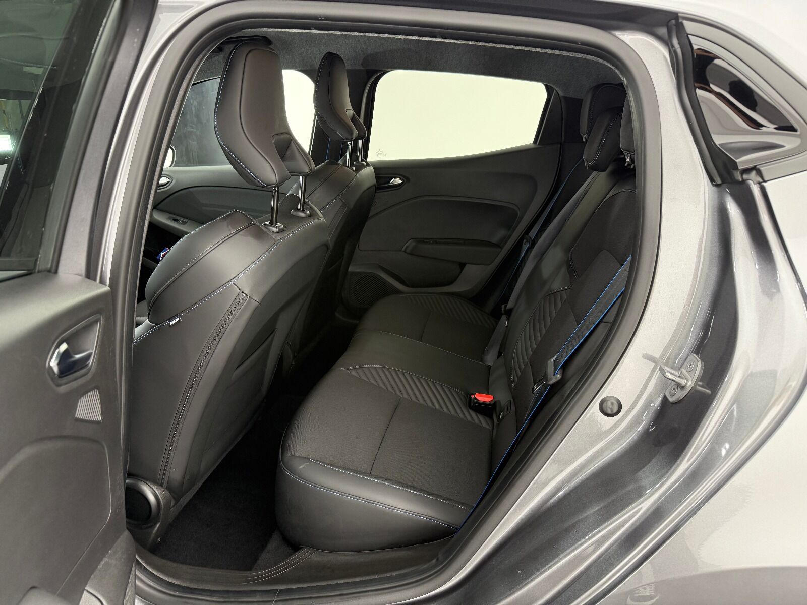 Renault Clio 1.0 TCE Techno Esprit Alpine X-Tronic - 2025 - Detay