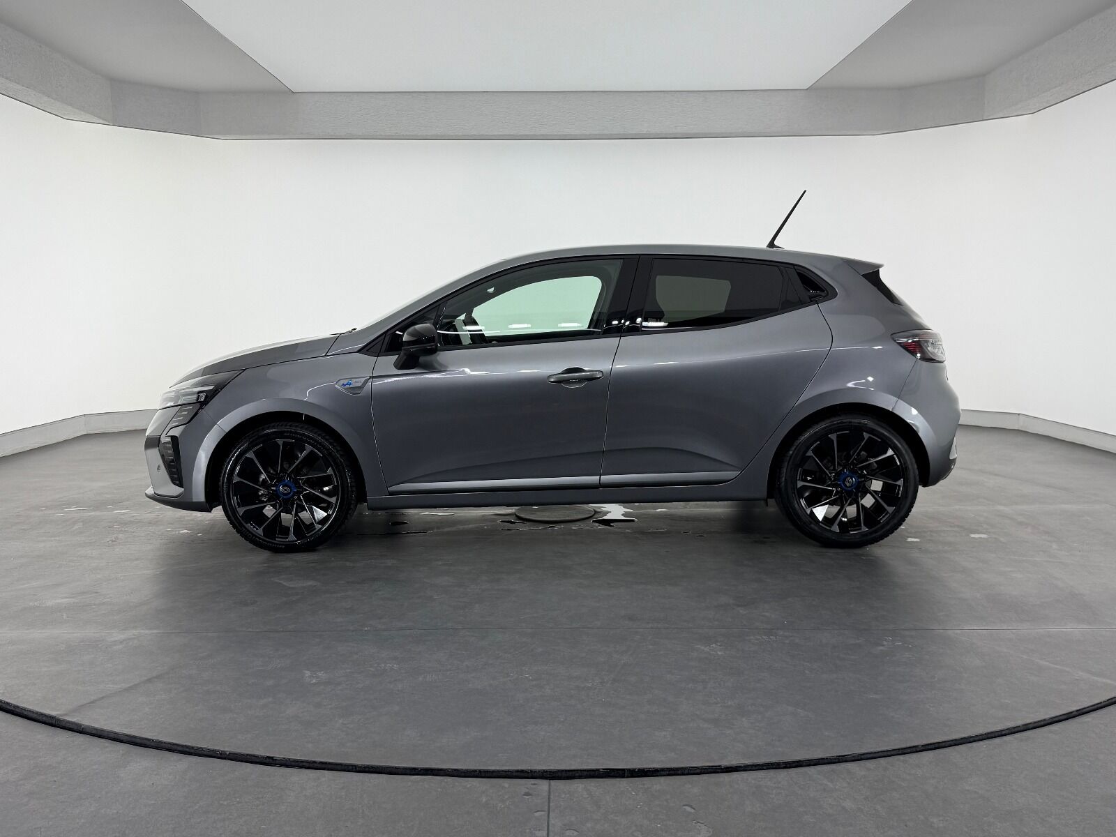 Renault Clio 1.0 TCE Techno Esprit Alpine X-Tronic - 2025 - Detay