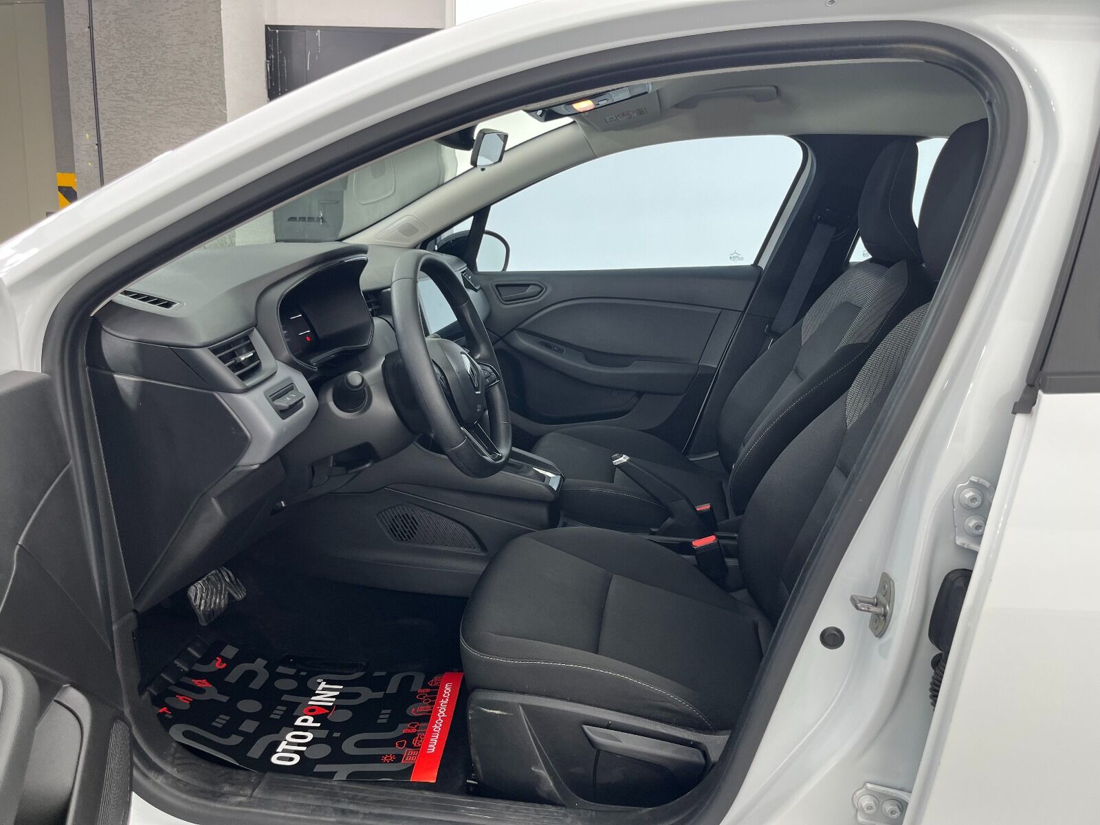 Renault Clio 1.0 TCE Eco Equilibre X-Tronic - 2024 - Detay