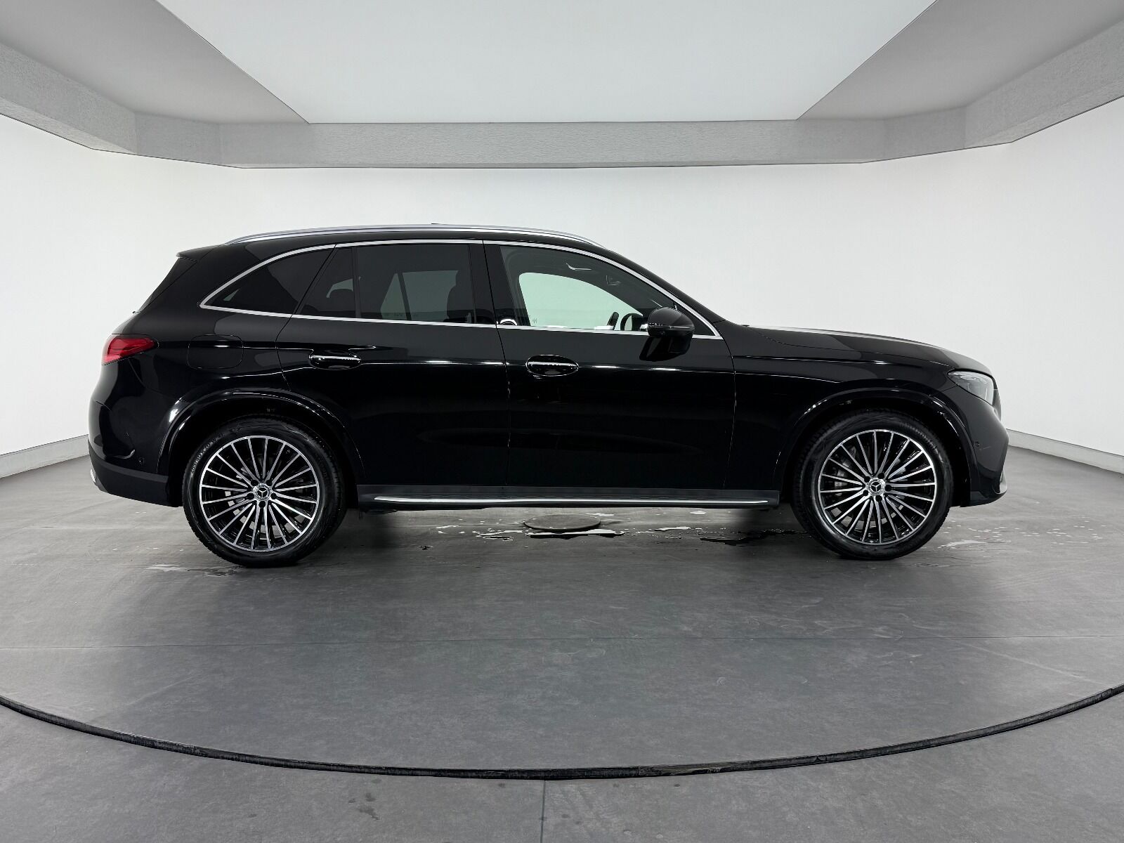 Mercedes-Benz GLC 180 AMG - 2024 - Detay