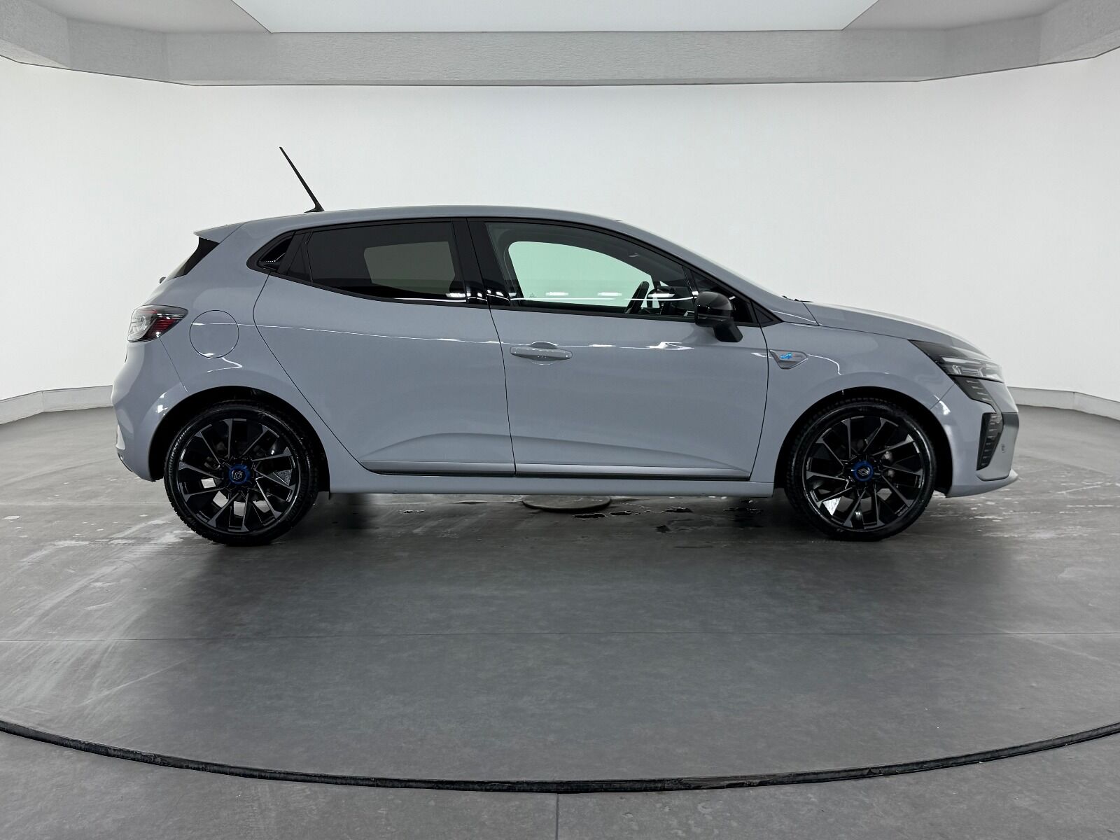 Renault Clio 1.0 TCE Techno Esprit Alpine X-Tronic - 2025 - Detay