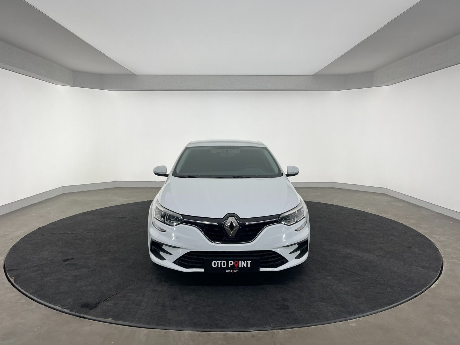 Renault Megane Sedan 1.3 TCe Joy EDC - 2021
