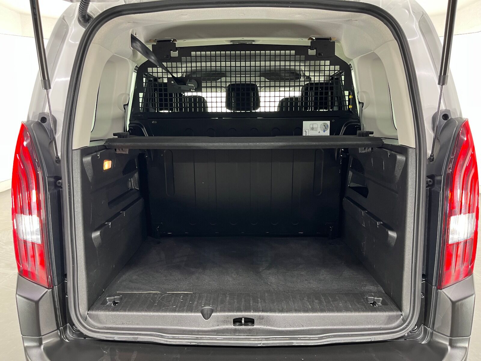 Peugeot Rifter 1.5 BlueHDI Allure EAT8 - 2025 - Detay