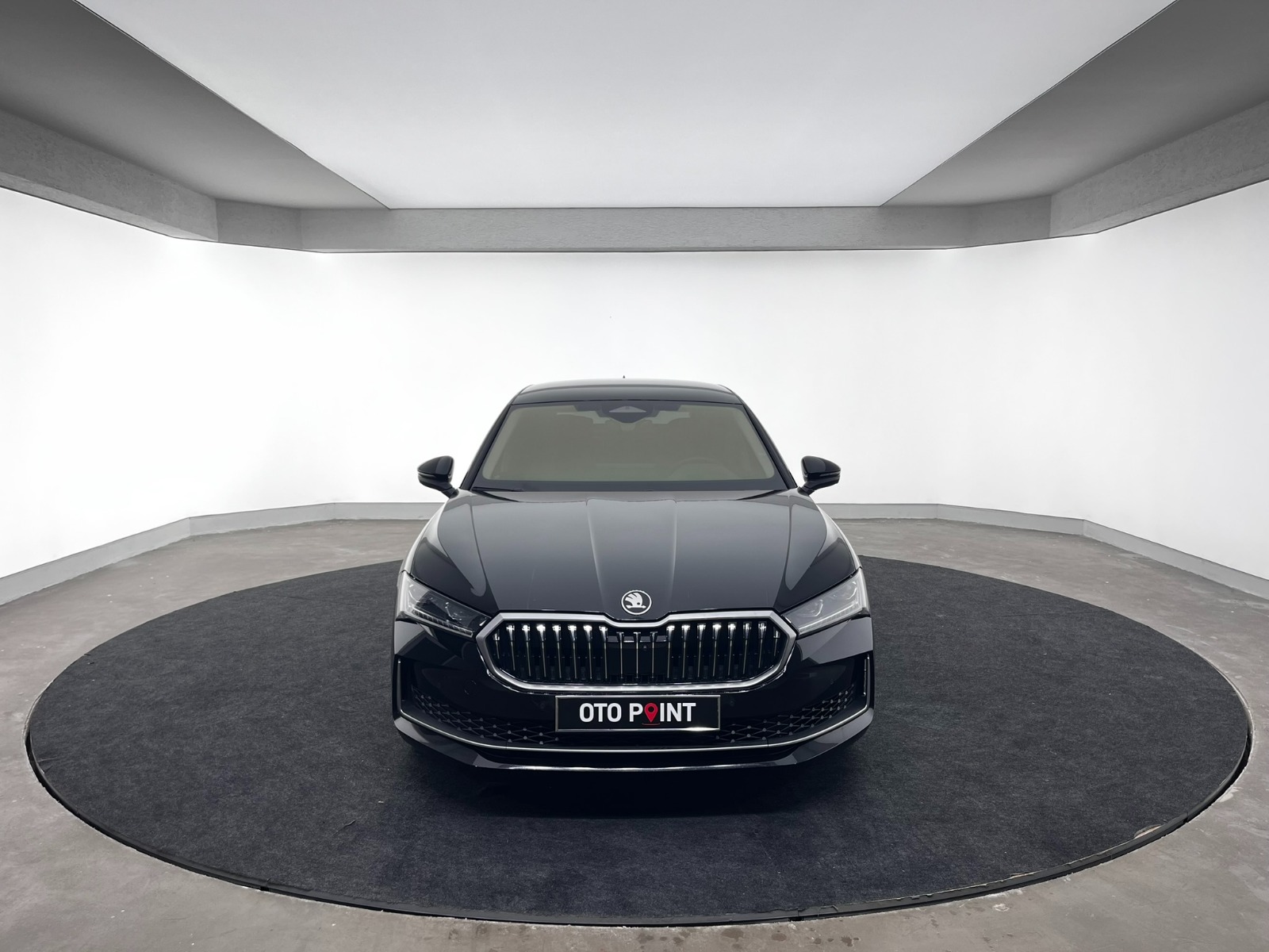 Skoda Superb Sedan 2.0 TSI 4x4 L&K Crystal DSG - 2024