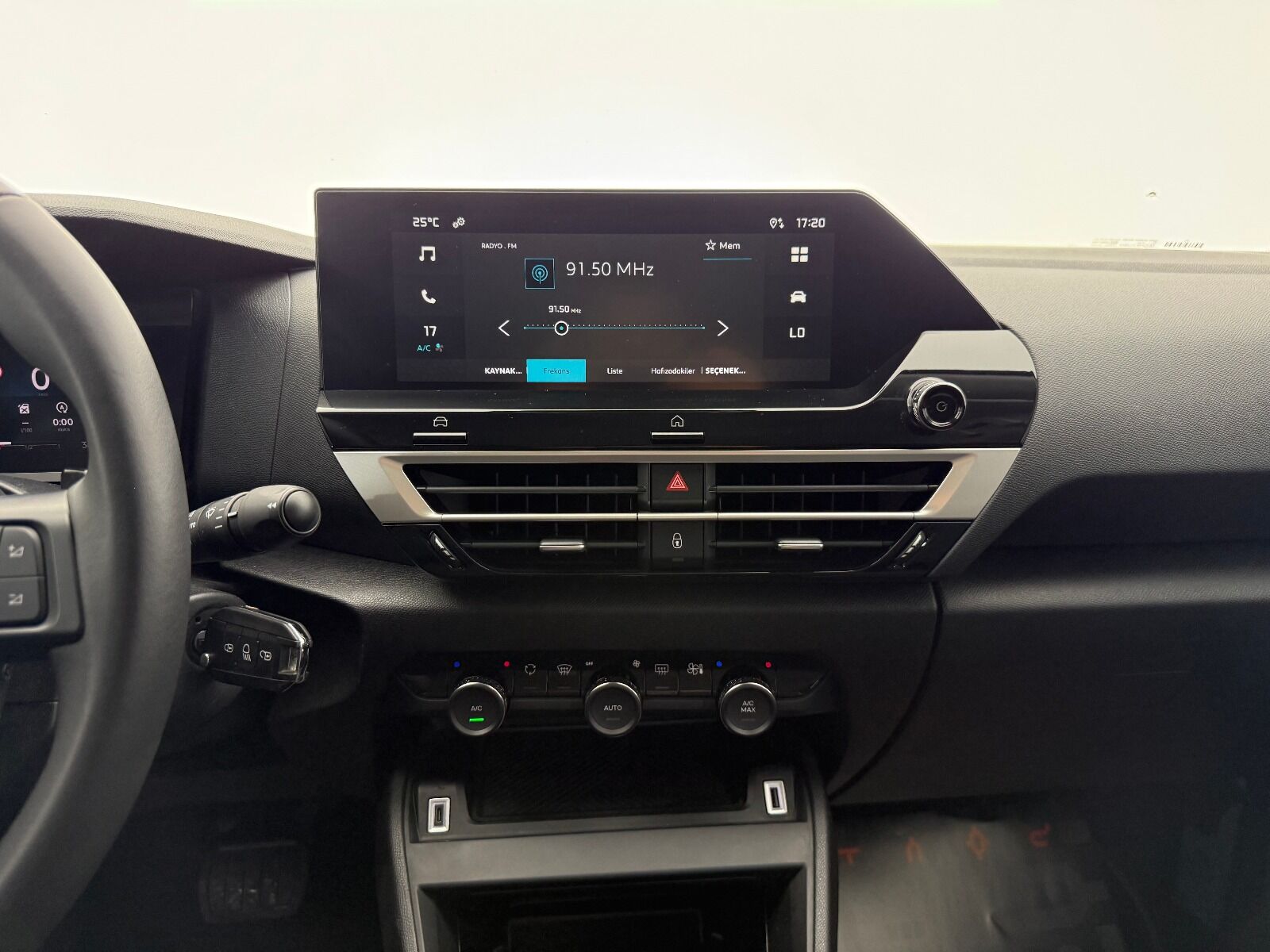 Citroen C4 X 1.2 Puretech You EAT8 - 2025 - Detay
