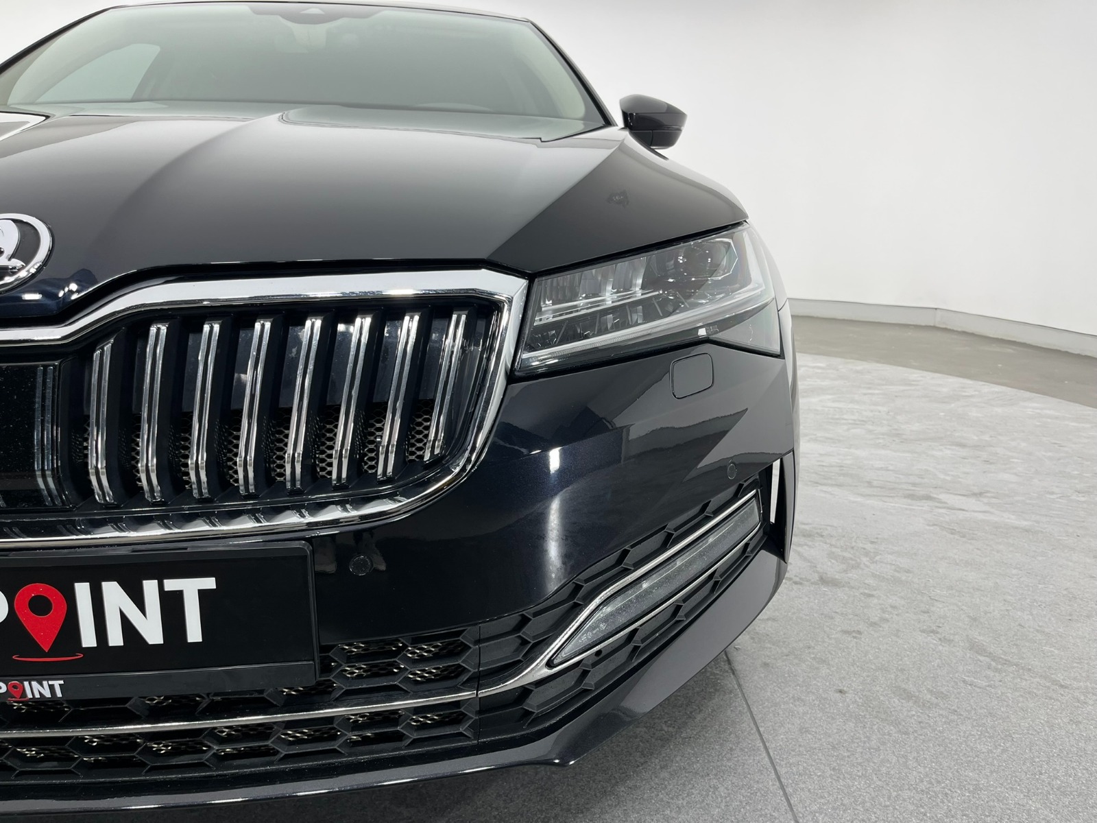 Skoda Superb Sedan 2.0 TDI SCR 4x4 L&K Crystal DSG - 2020 - Detay