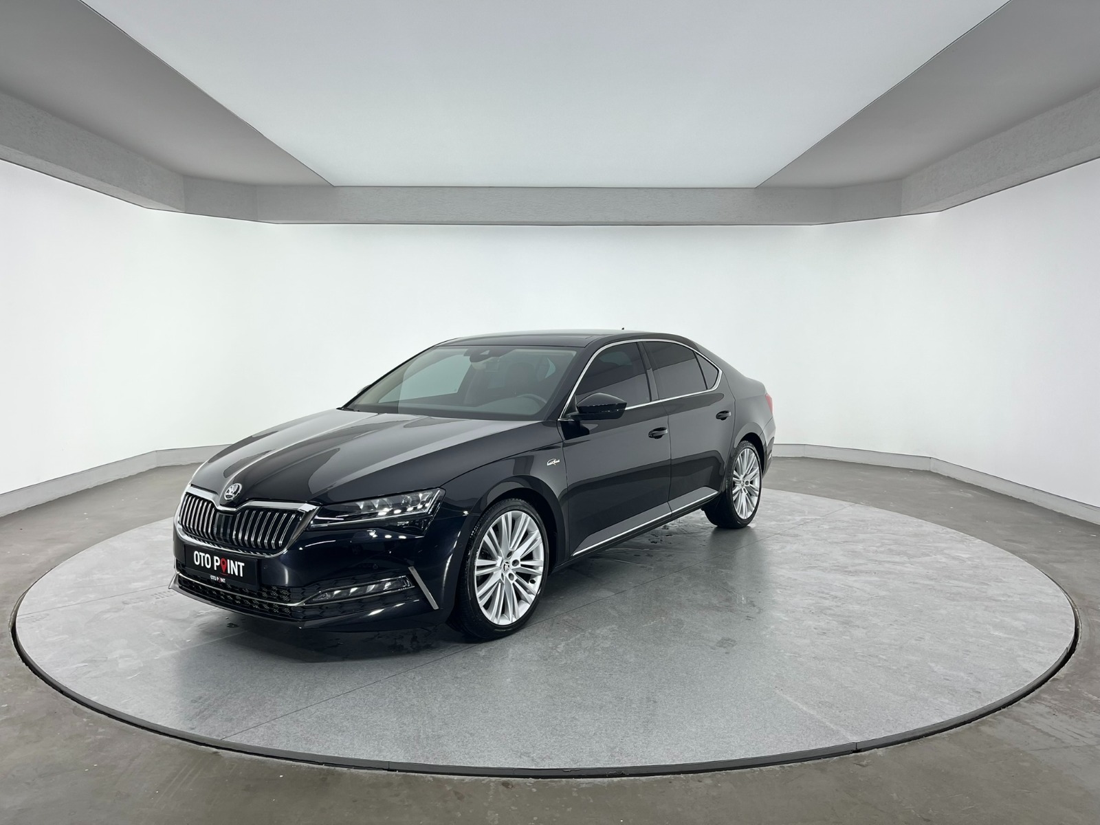 Skoda Superb Sedan 2.0 TDI SCR 4x4 L&K Crystal DSG - 2020 - Detay