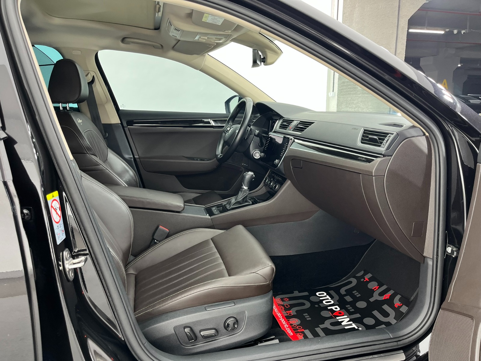 Skoda Superb Sedan 2.0 TDI SCR 4x4 L&K Crystal DSG - 2020 - Detay