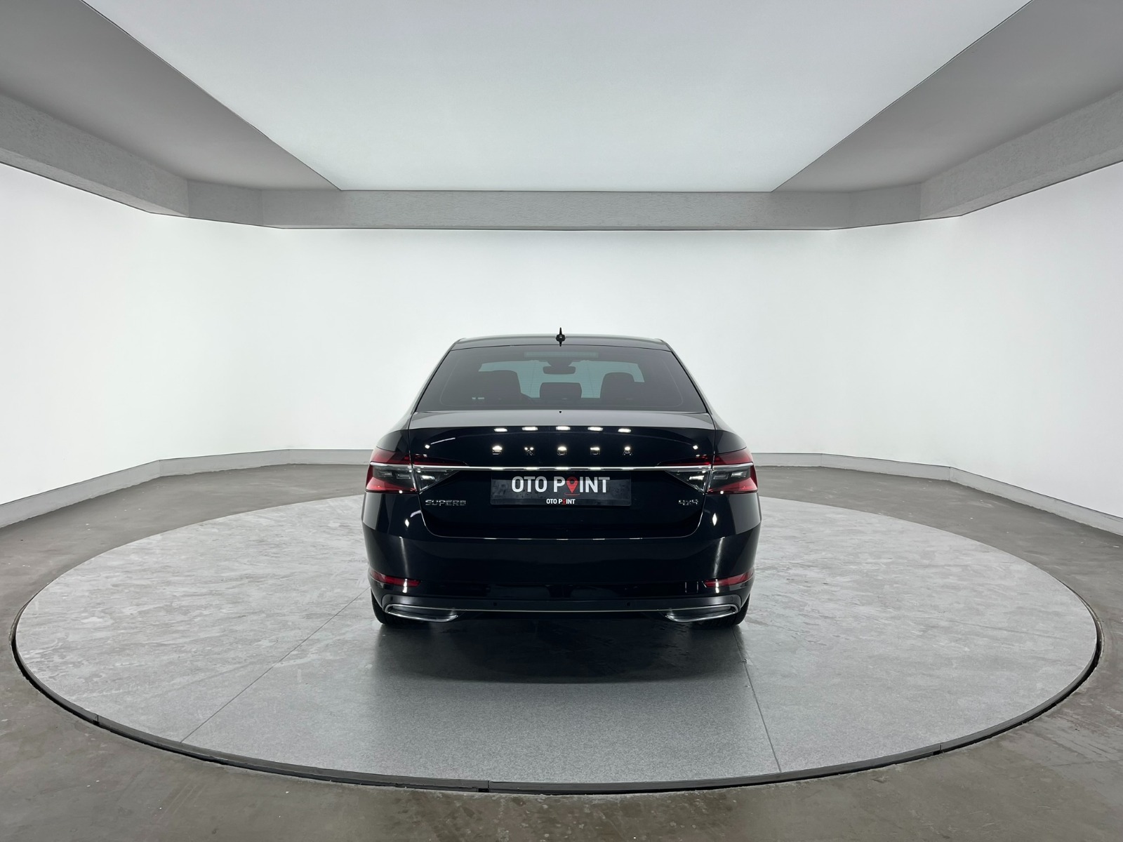 Skoda Superb Sedan 2.0 TDI SCR 4x4 L&K Crystal DSG - 2020 - Detay