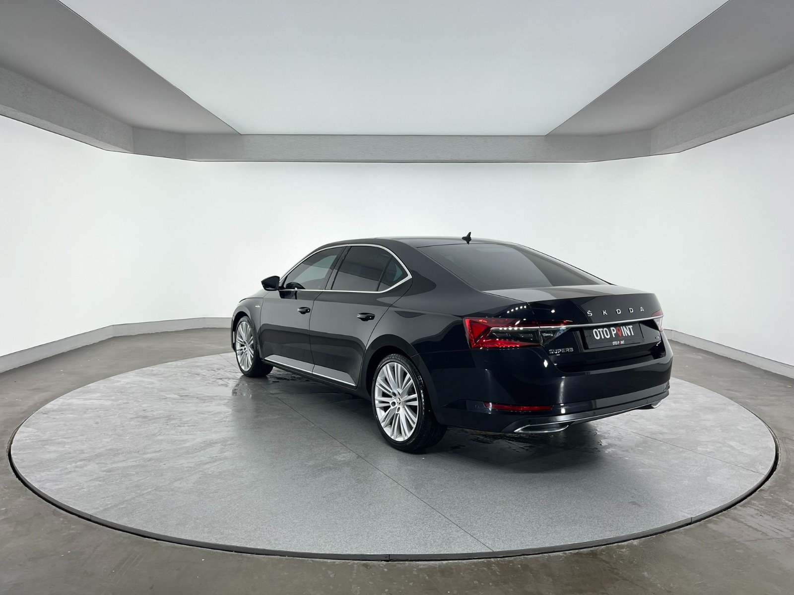 Skoda Superb Sedan 2.0 TDI SCR 4x4 L&K Crystal DSG - 2020 - Detay