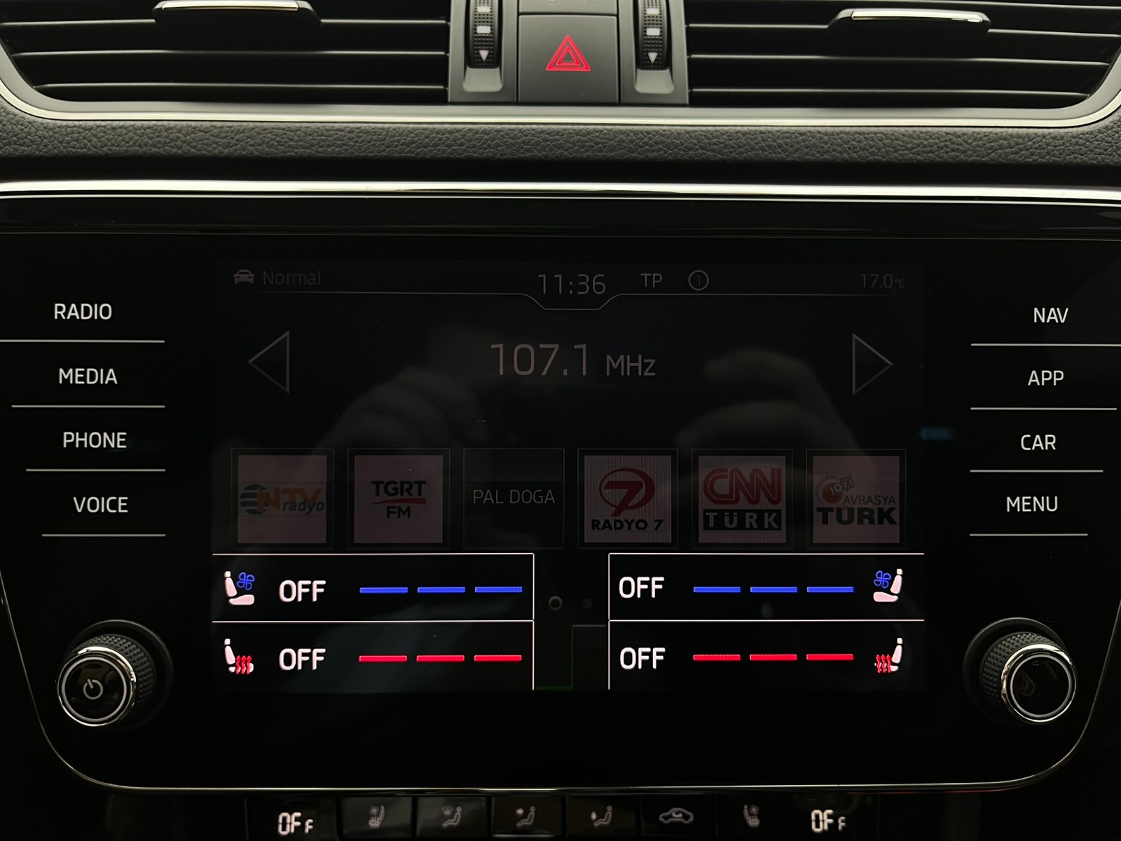 Skoda Superb Sedan 2.0 TDI SCR 4x4 L&K Crystal DSG - 2020 - Detay