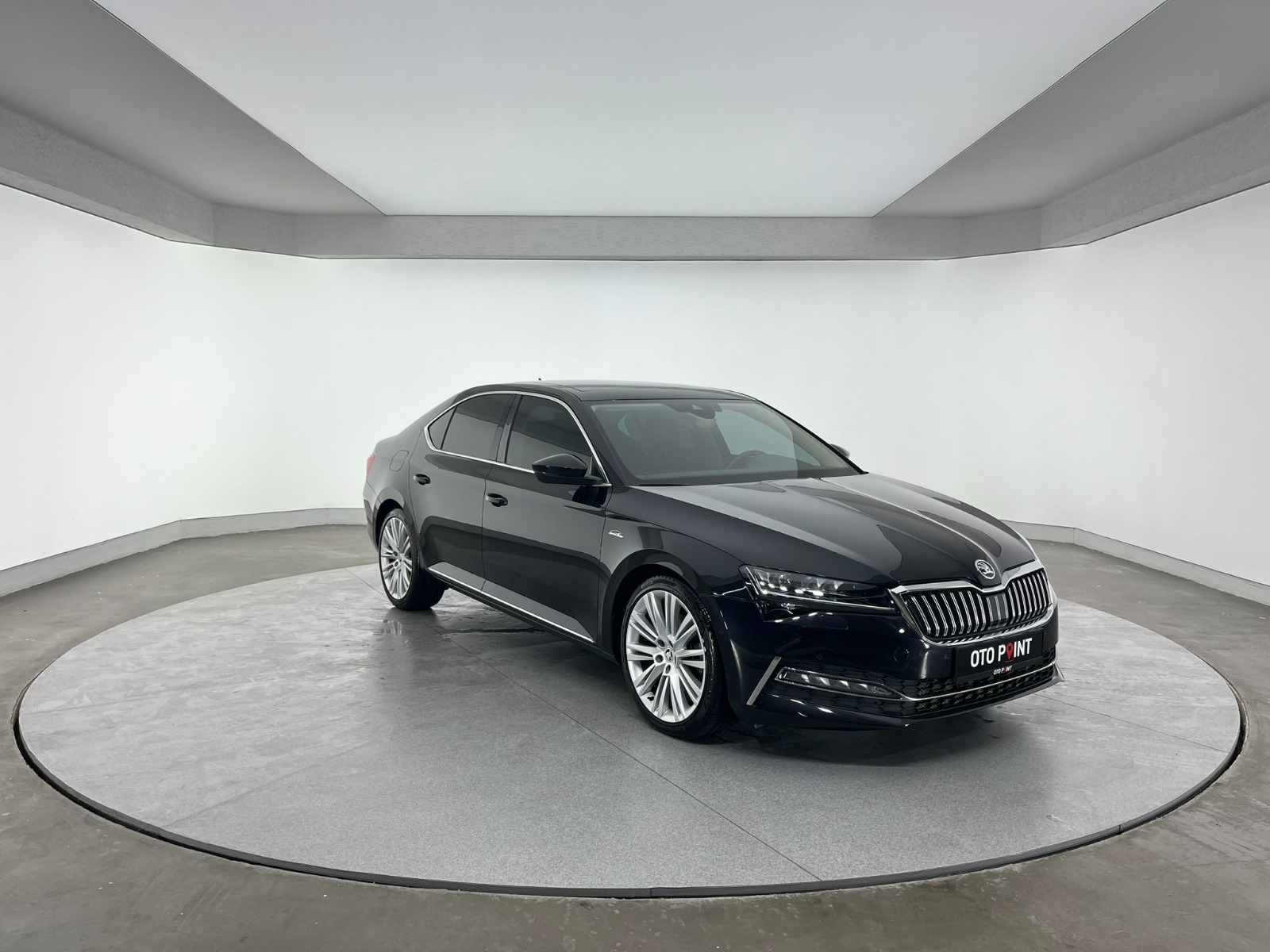 Skoda Superb Sedan 2.0 TDI SCR 4x4 L&K Crystal DSG - 2020 - Detay