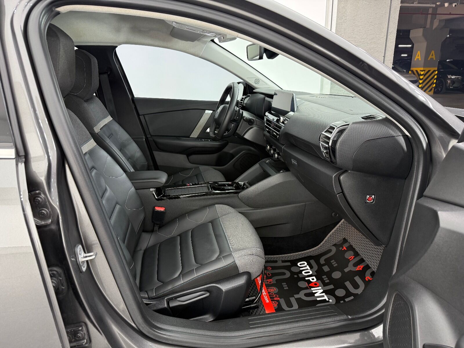 Citroen C4 X 1.2 Puretech Shine EAT8 - 2023 - Detay