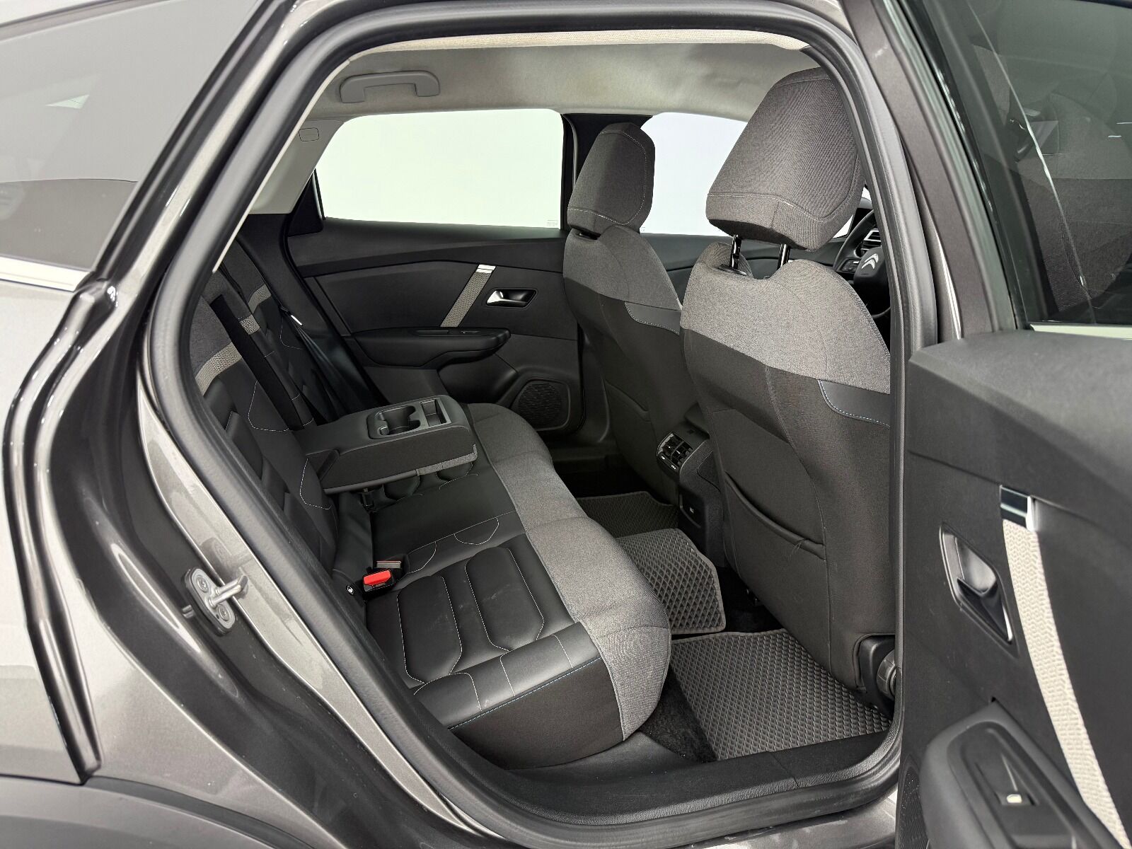 Citroen C4 X 1.2 Puretech Shine EAT8 - 2023 - Detay