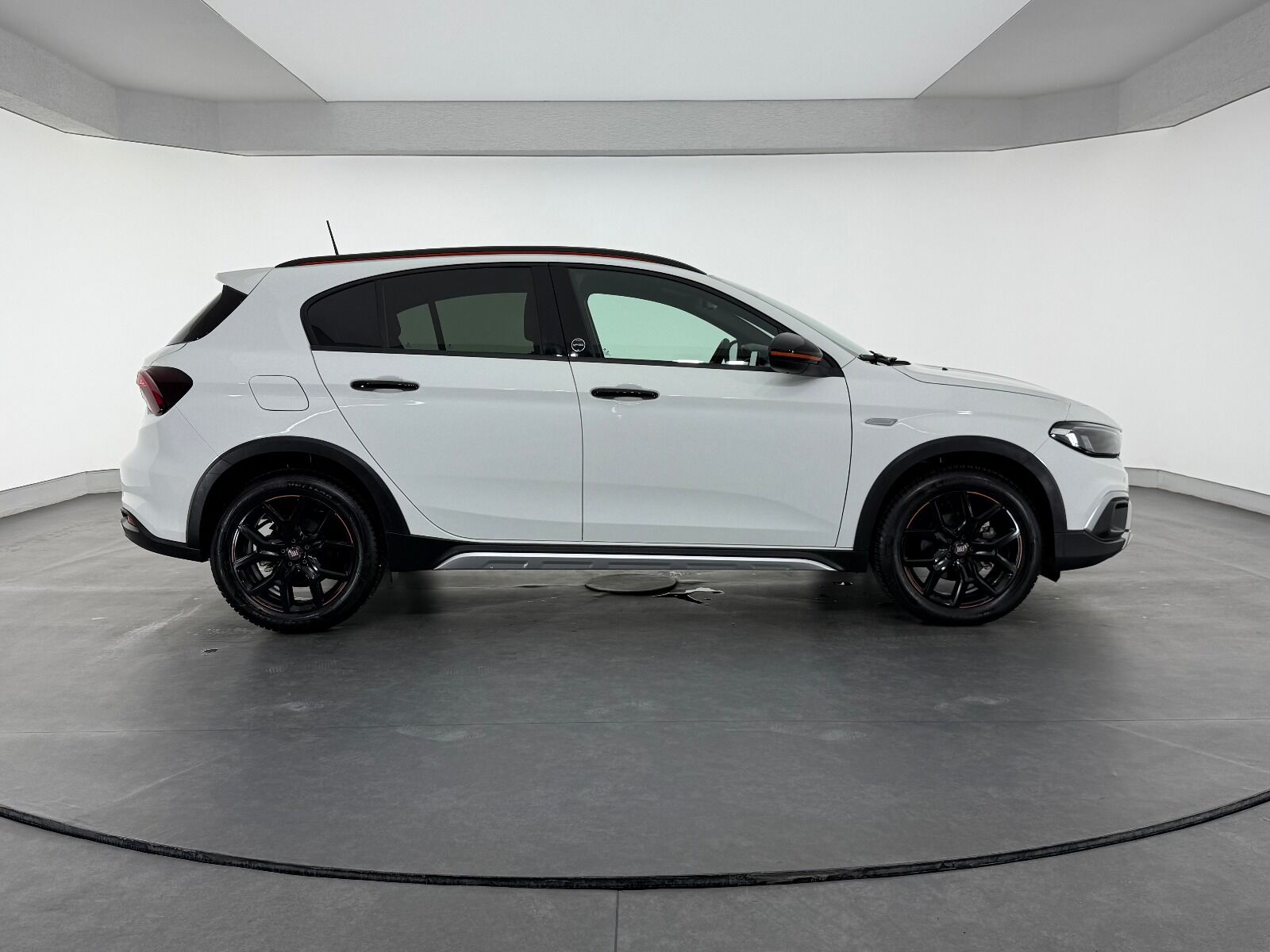 Fiat Egea Cross 1.6 MultiJet Limited GSR DCT TRCN+ - 2026 - Detay