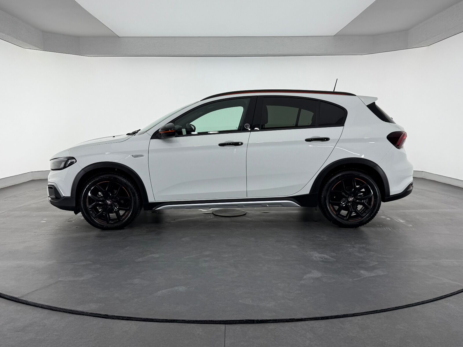 Fiat Egea Cross 1.6 MultiJet Limited GSR DCT TRCN+ - 2026 - Detay