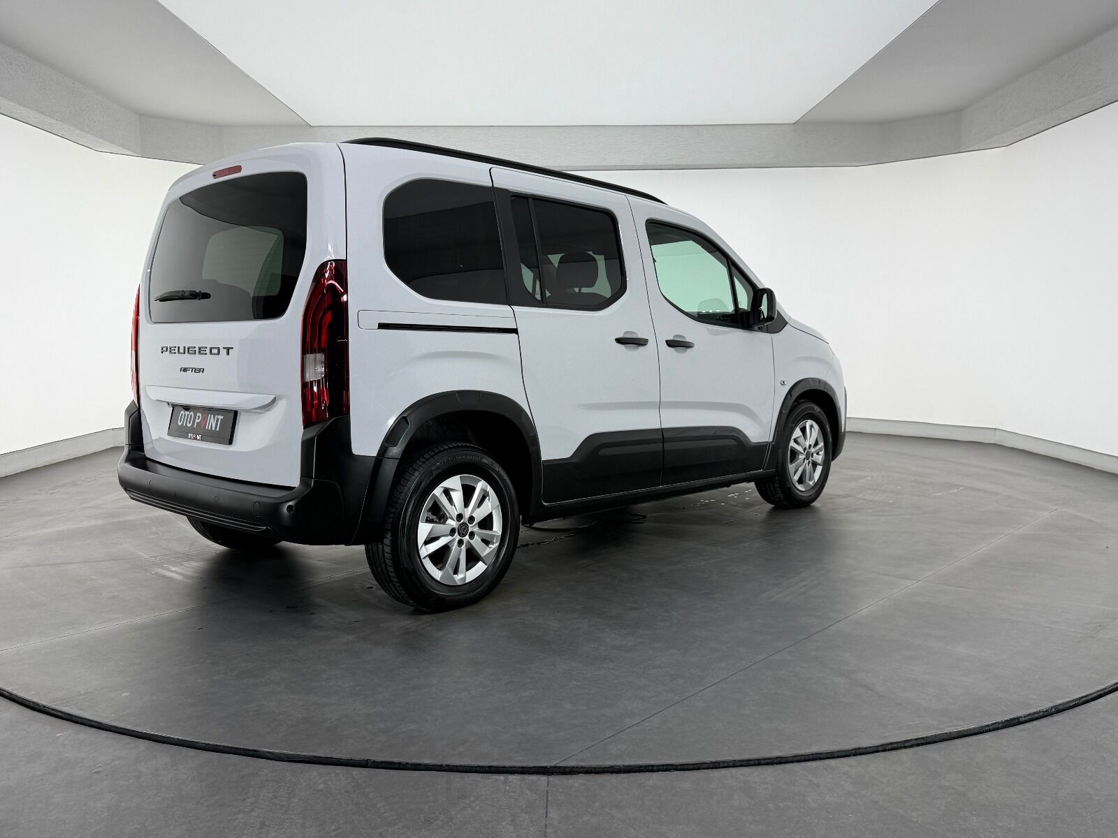 Peugeot Rifter 1.5 BlueHDI Allure EAT8 - 2026 - Detay