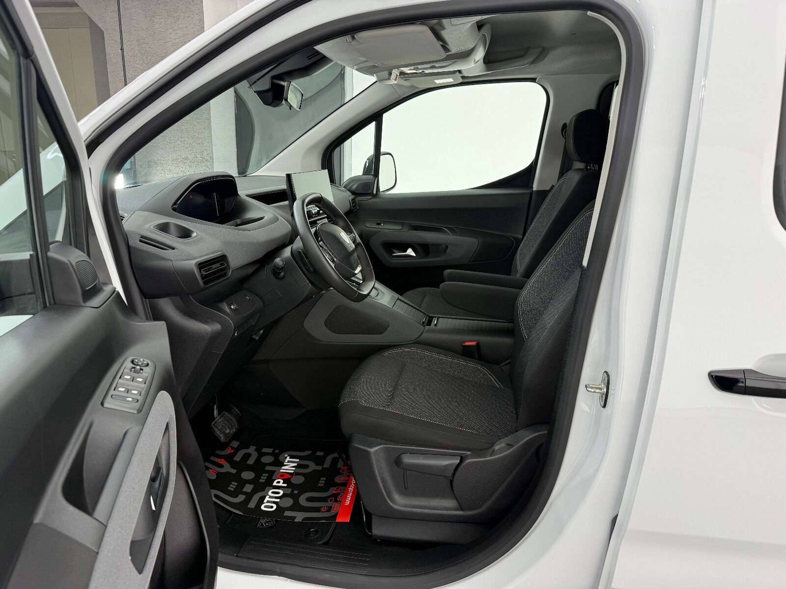 Peugeot Rifter 1.5 BlueHDI Allure EAT8 - 2026 - Detay