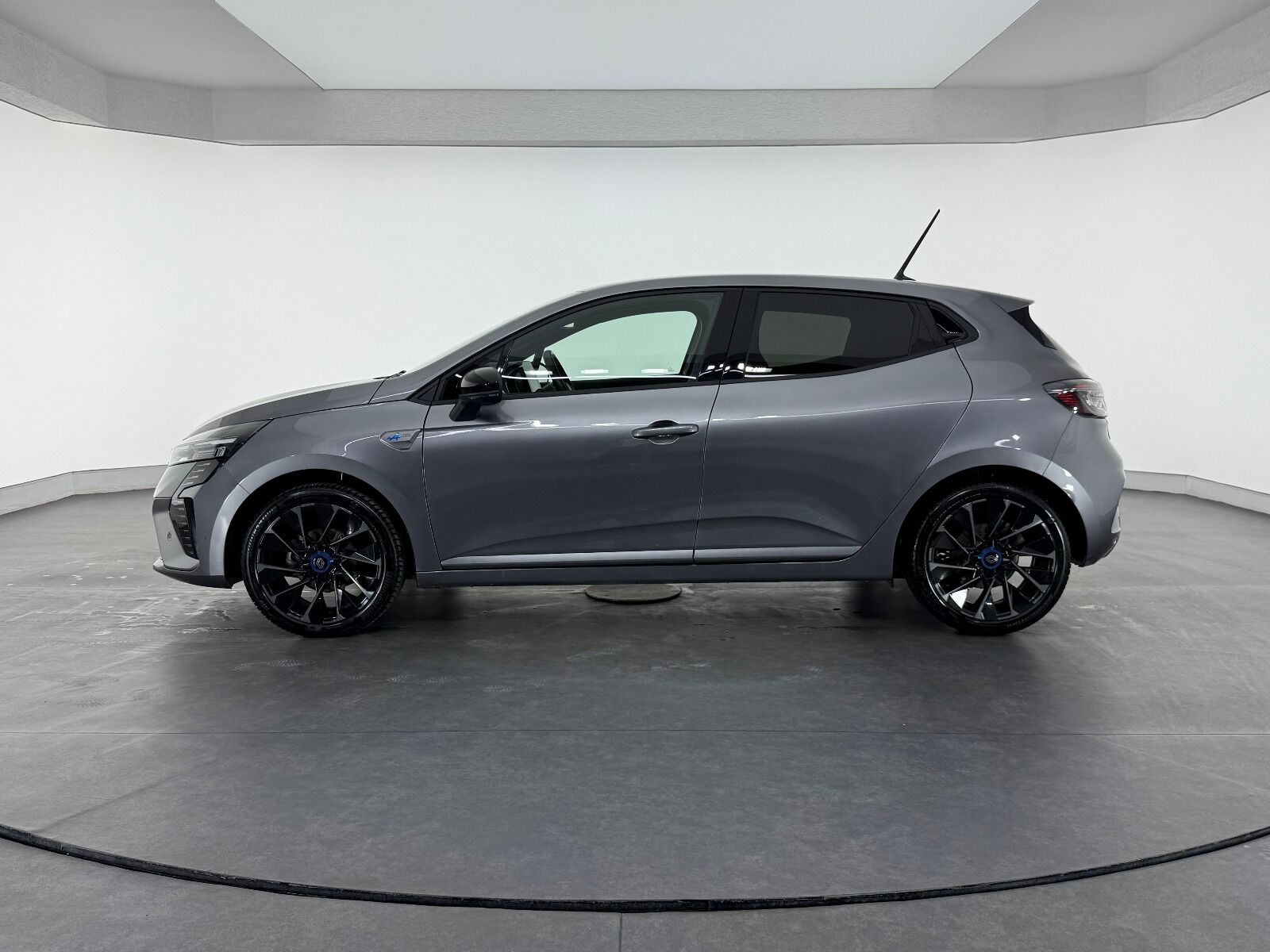 Renault Clio 1.0 TCE Techno Esprit Alpine X-Tronic - 2025 - Detay