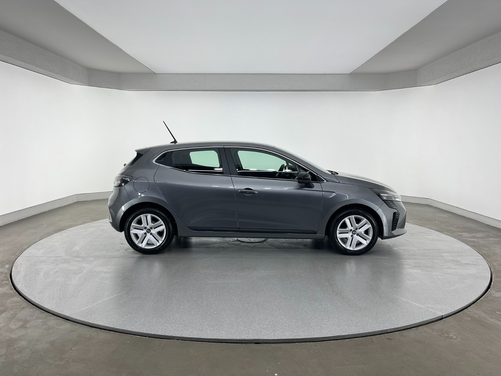 Renault Clio Hatchback 1.0 TCe Evolution X-Tronic - 2025 - Detay