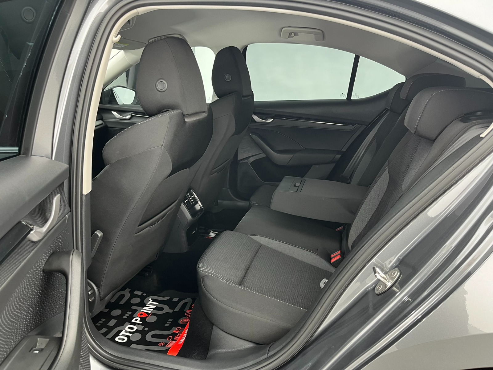 Skoda Octavia Sedan 1.5 TSI mHEV Premium DSG - 2025 - Detay