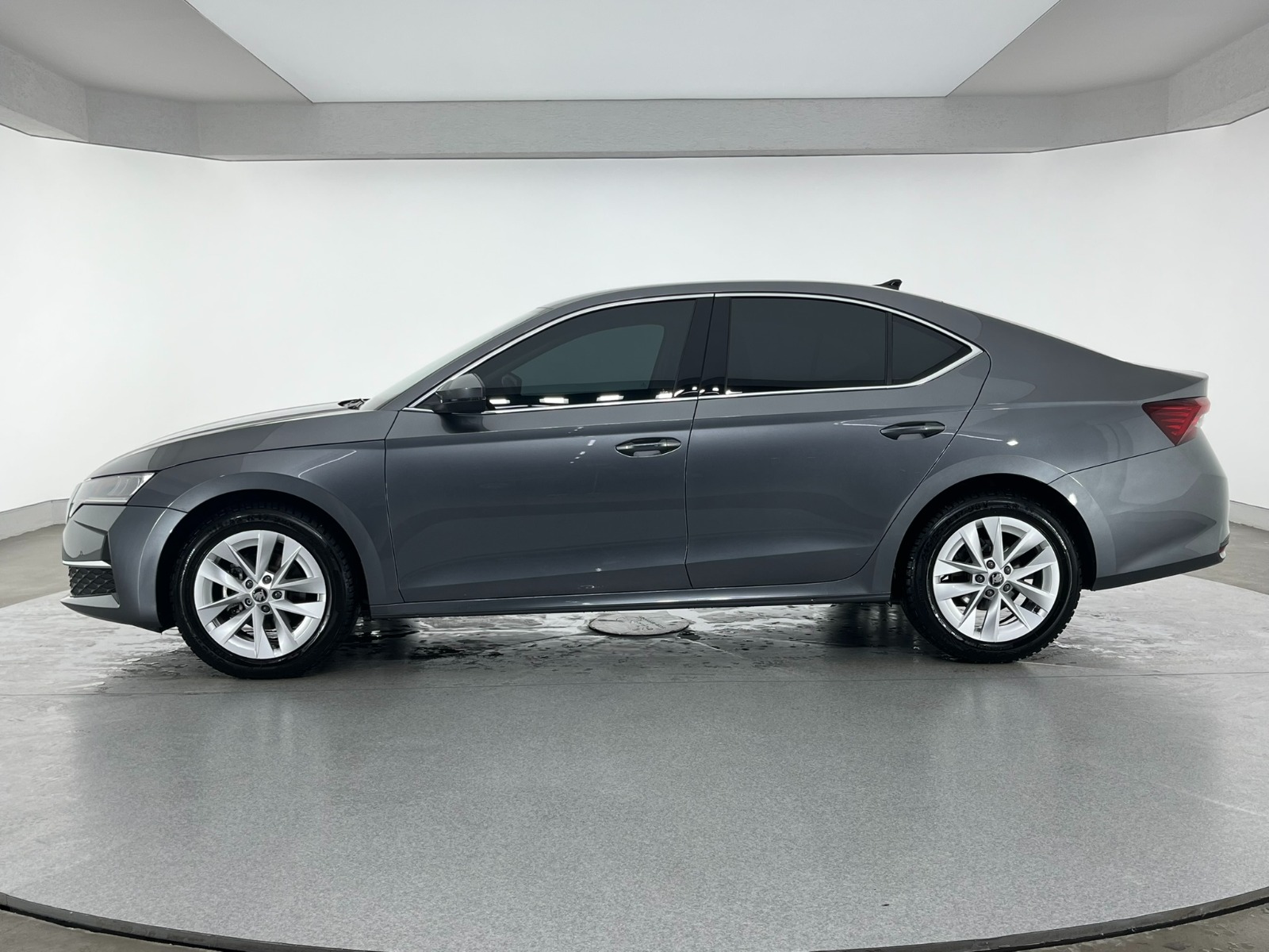 Skoda Octavia Sedan 1.5 TSI mHEV Premium DSG - 2025 - Detay