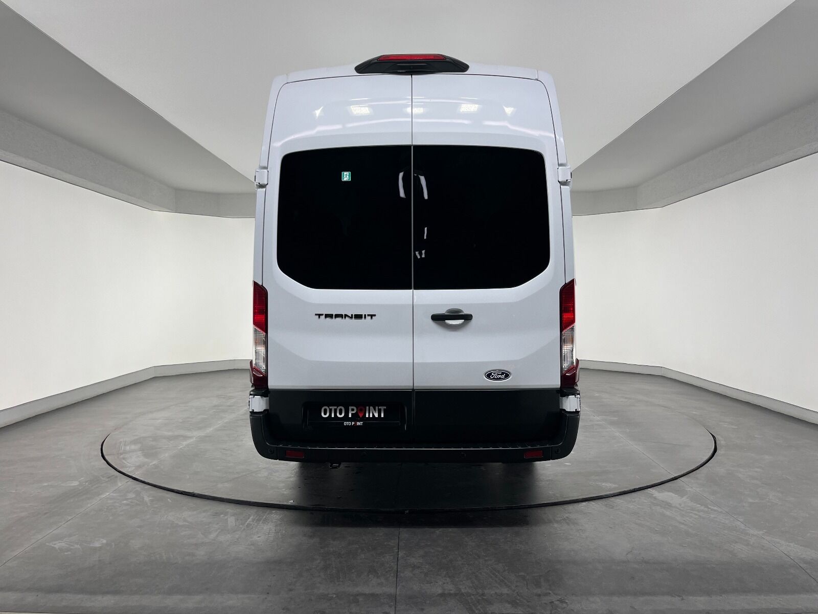 Ford Transit 2.0 EcoBlue 440 E Deluxe UPG - 2024 - Detay