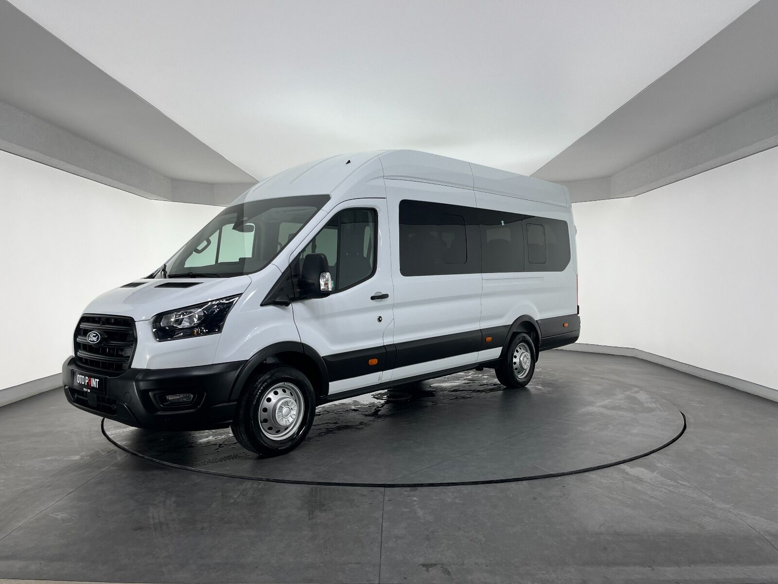 Ford Transit 2.0 EcoBlue 440 E Deluxe UPG - 2024 - Detay