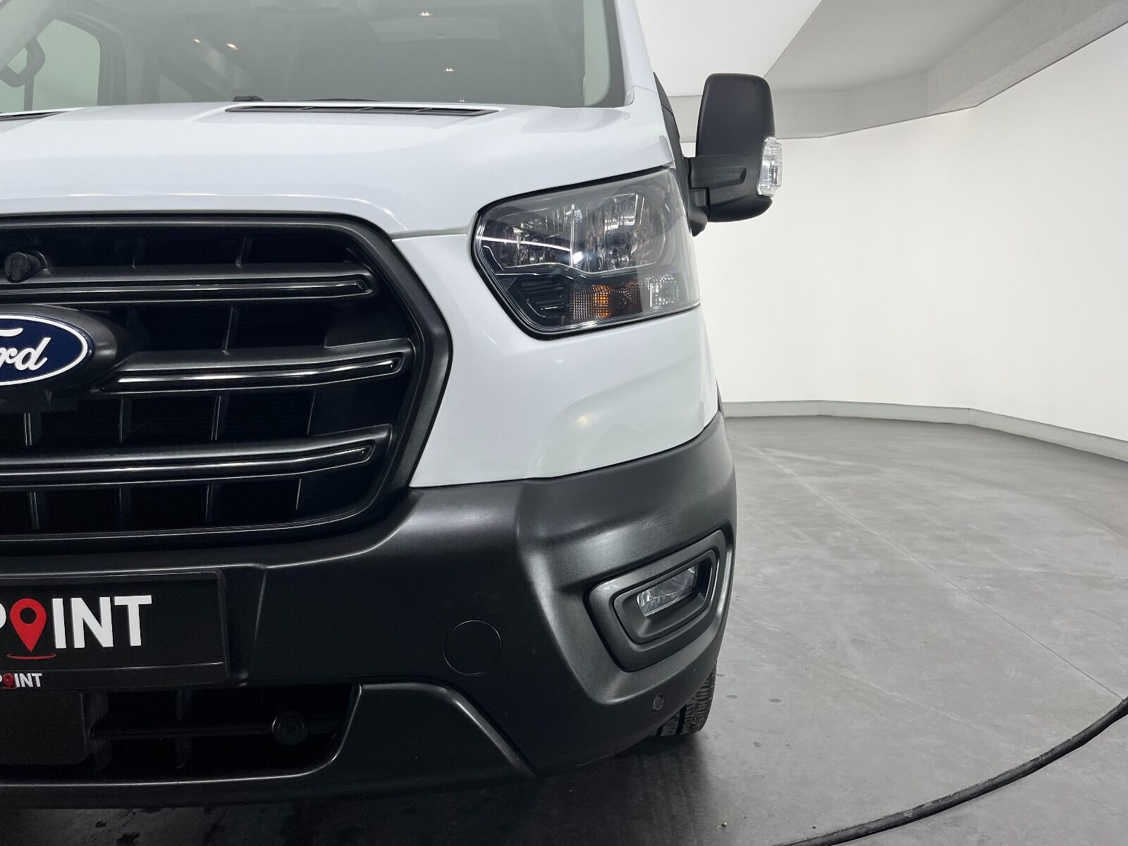 Ford Transit 2.0 EcoBlue 440 E Deluxe UPG - 2024 - Detay