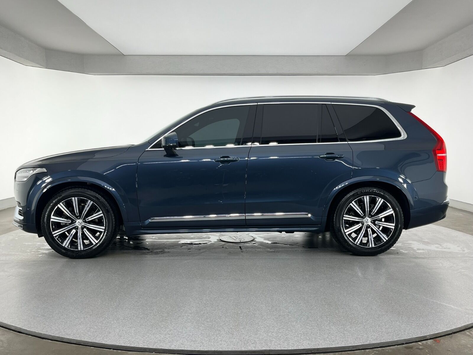 Volvo XC90 SUV 2.0 D B5 MHEV AWD Plus Bright Geartronic - 2024 - Detay