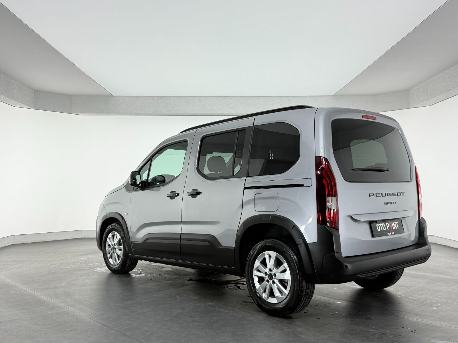 Peugeot Rifter 1.5 BlueHDI Allure EAT8 - 2026 - Detay