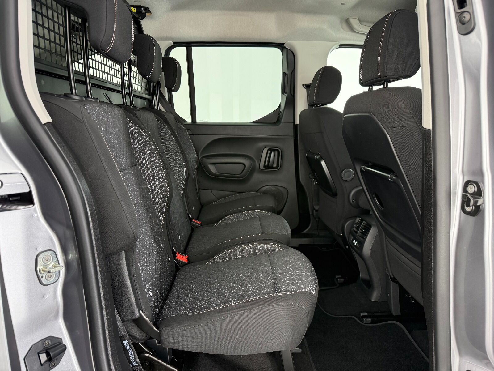 Peugeot Rifter 1.5 BlueHDI Allure EAT8 - 2026 - Detay