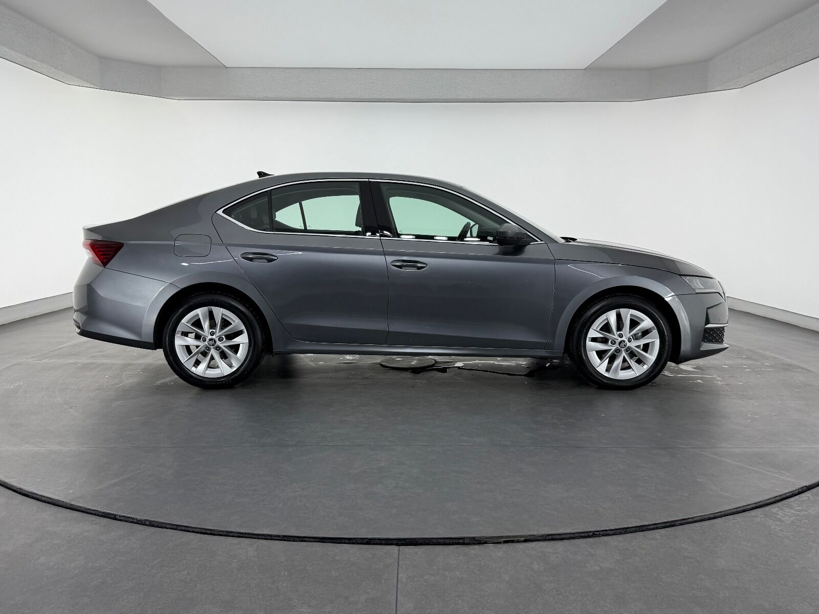 Skoda Octavia 1.5 TSI Mhev Premium DSG - 2025 - Detay