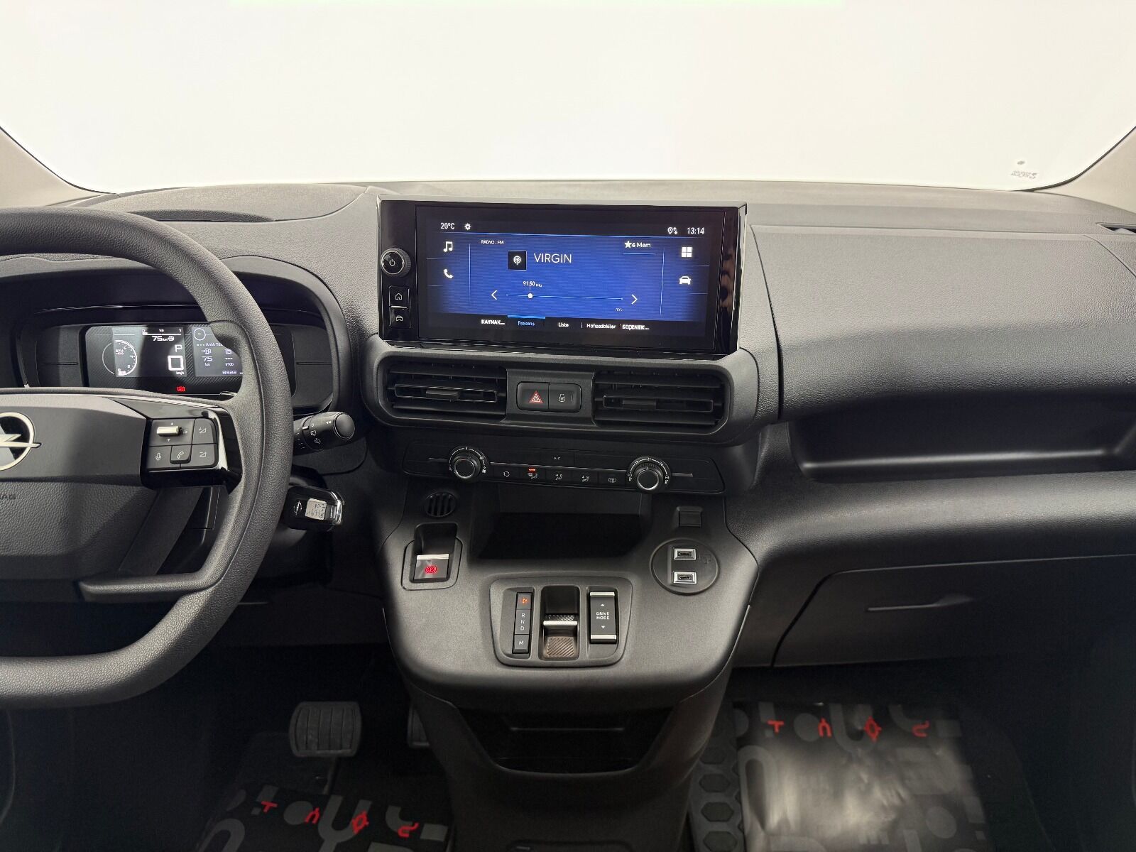 Opel Combo 1.5 D Essential - 2026 - Detay