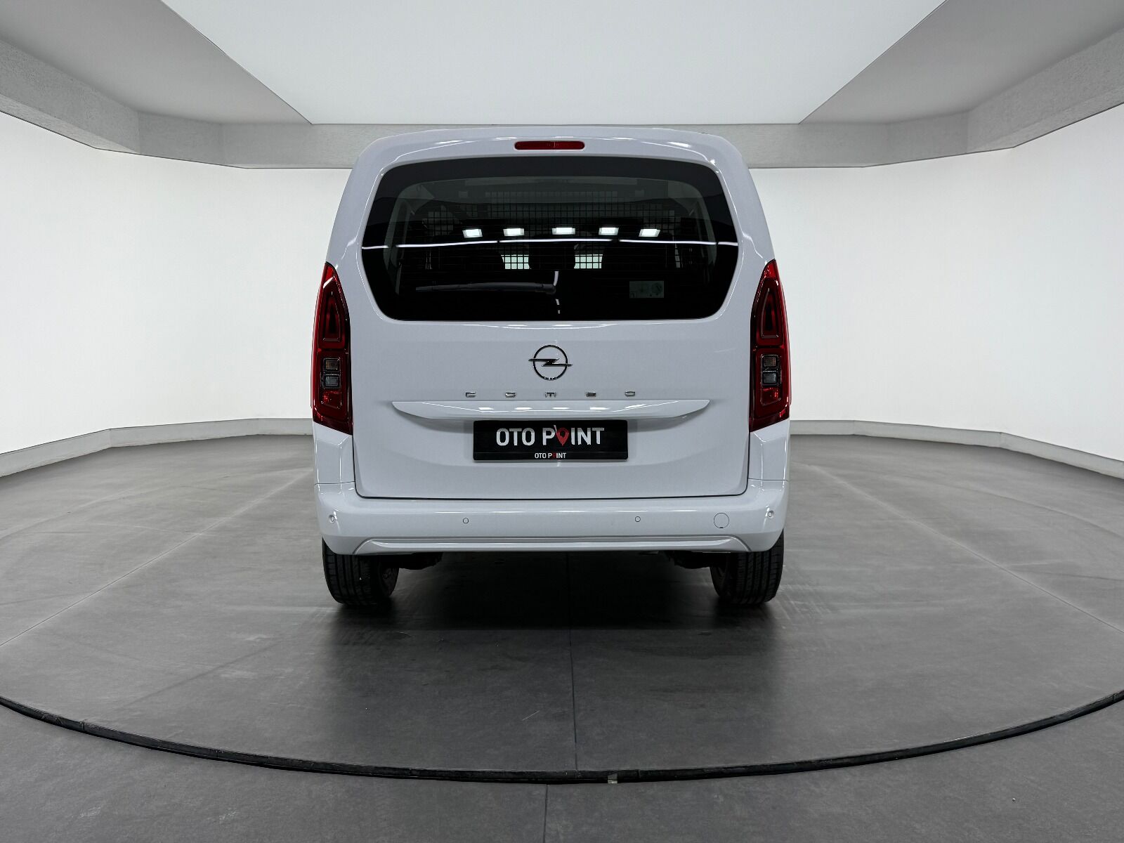 Opel Combo 1.5 D Essential - 2026 - Detay