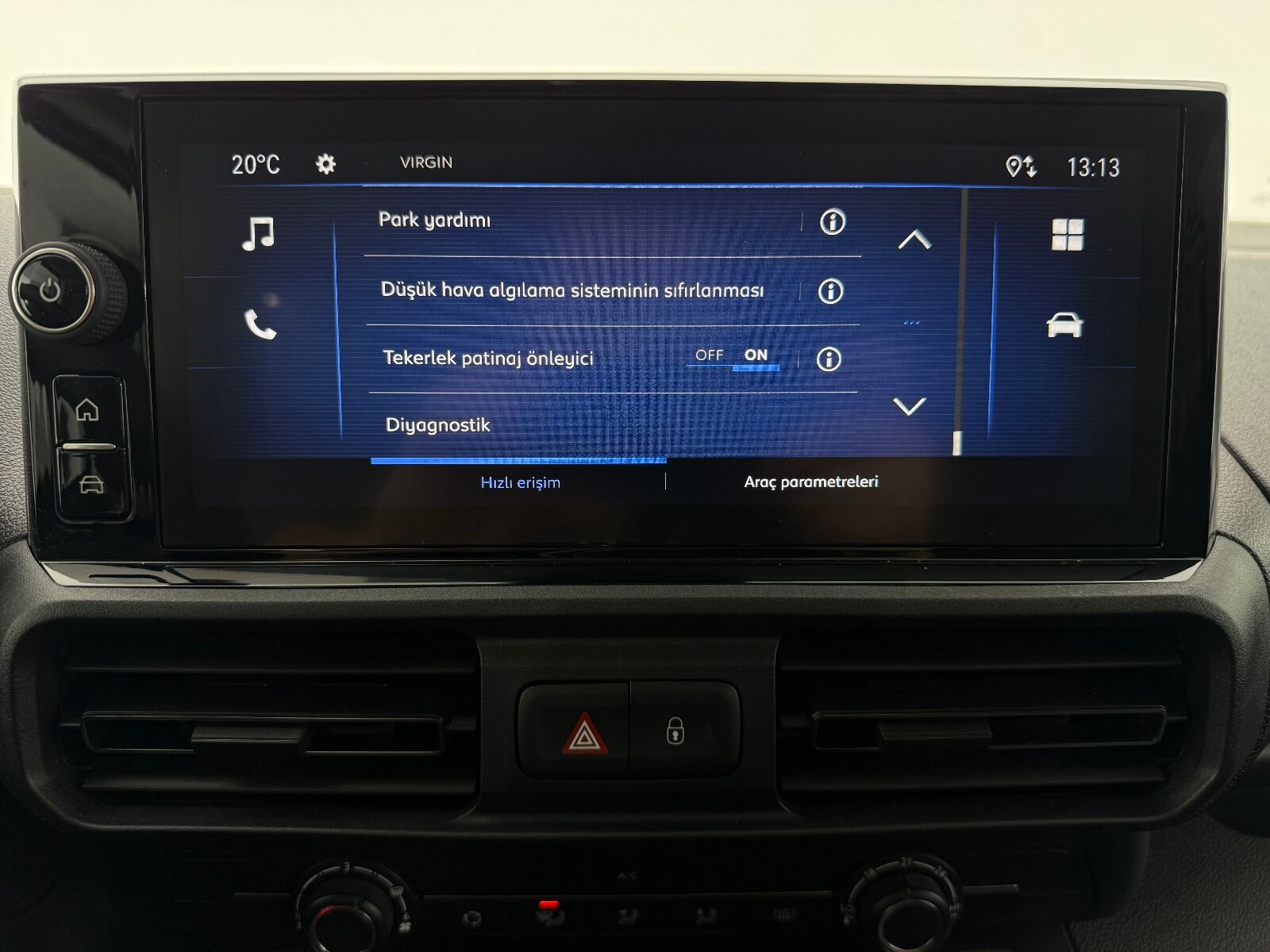 Opel Combo 1.5 D Essential - 2026 - Detay