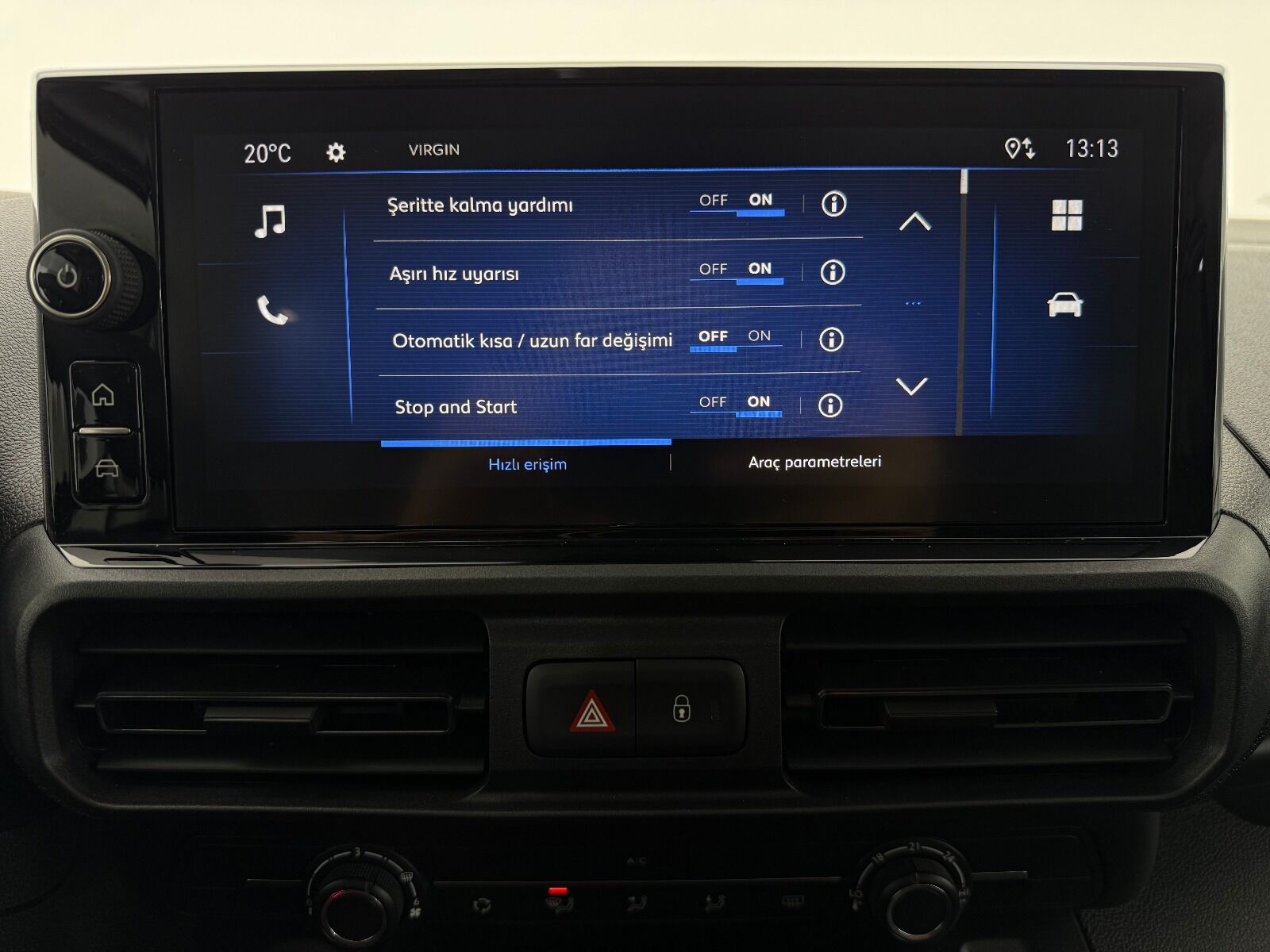 Opel Combo 1.5 D Essential - 2026 - Detay